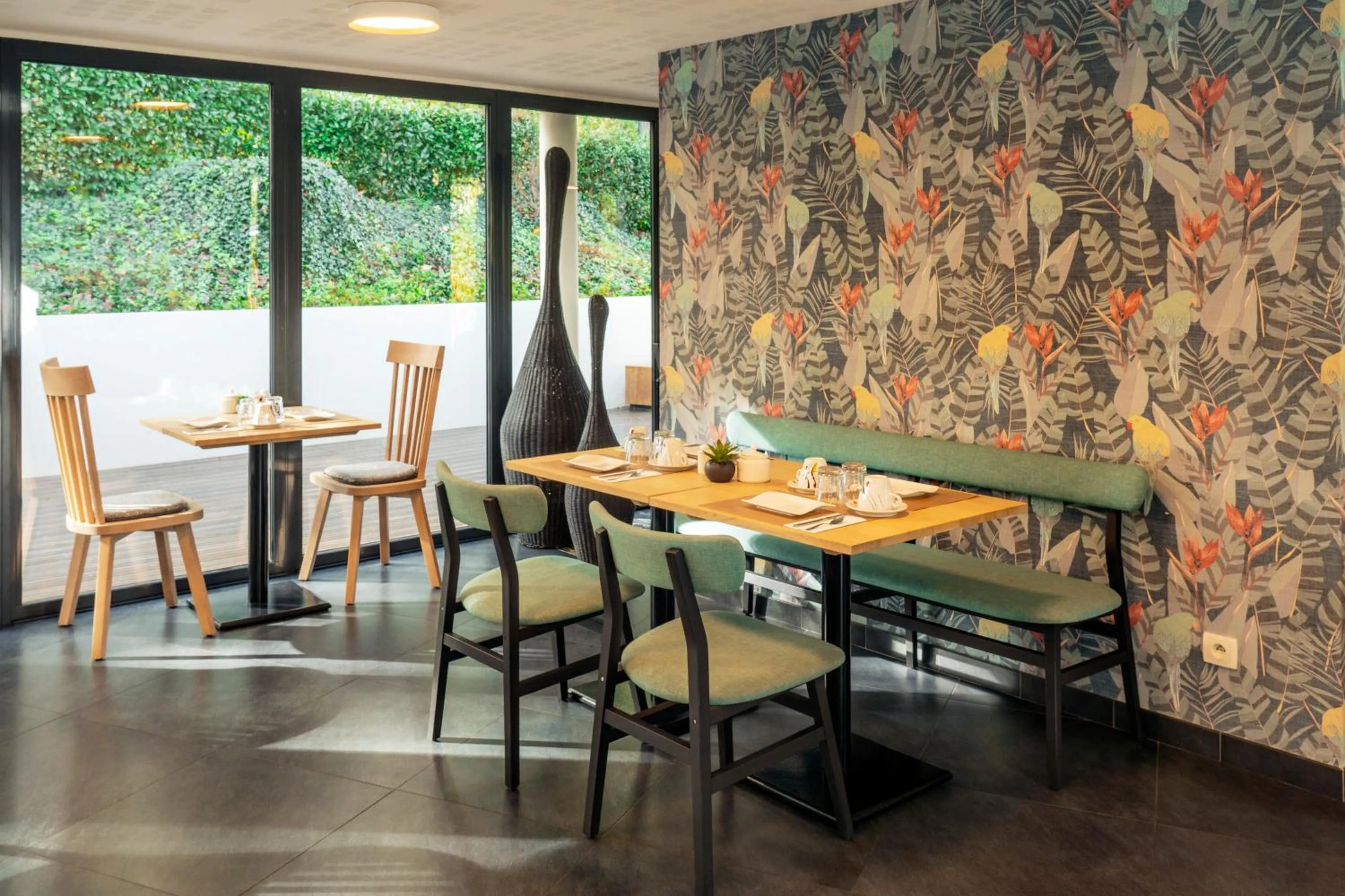 Dining area in Best Western Plus Hotel De La Regate-Erdre