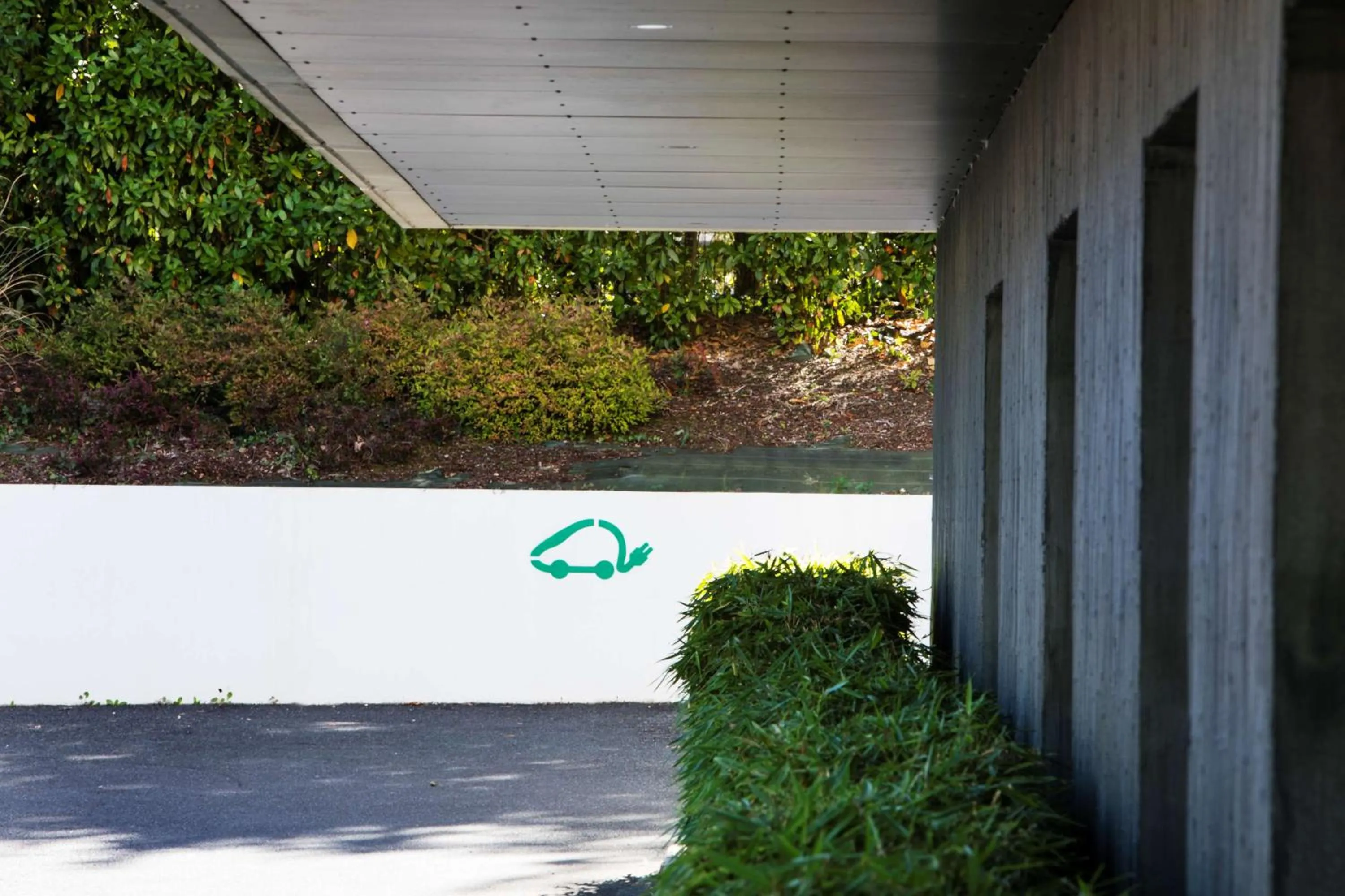 Property building in Best Western Plus Hotel De La Regate-Erdre