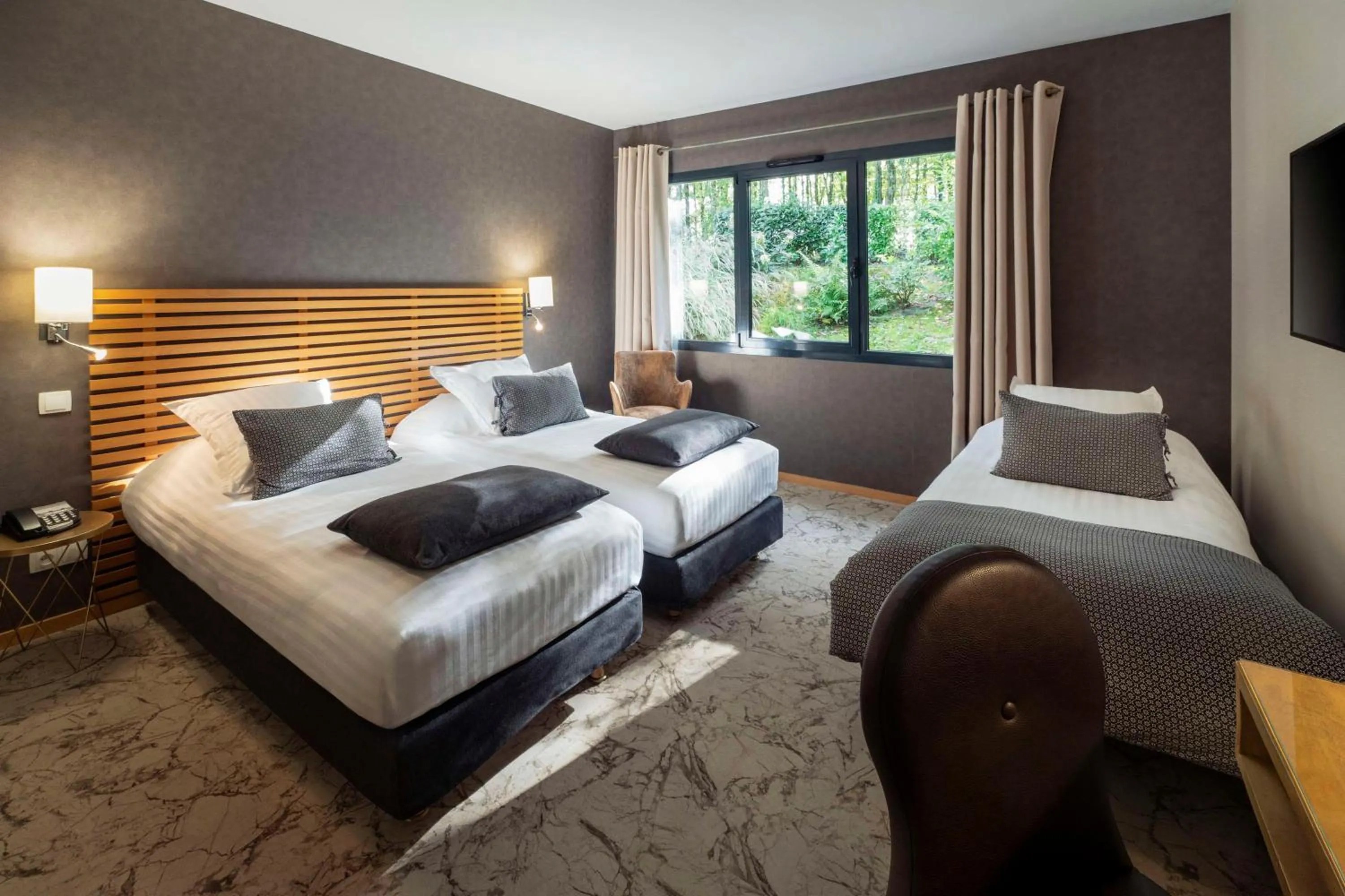 Bedroom, Bed in Best Western Plus Hotel De La Regate-Erdre