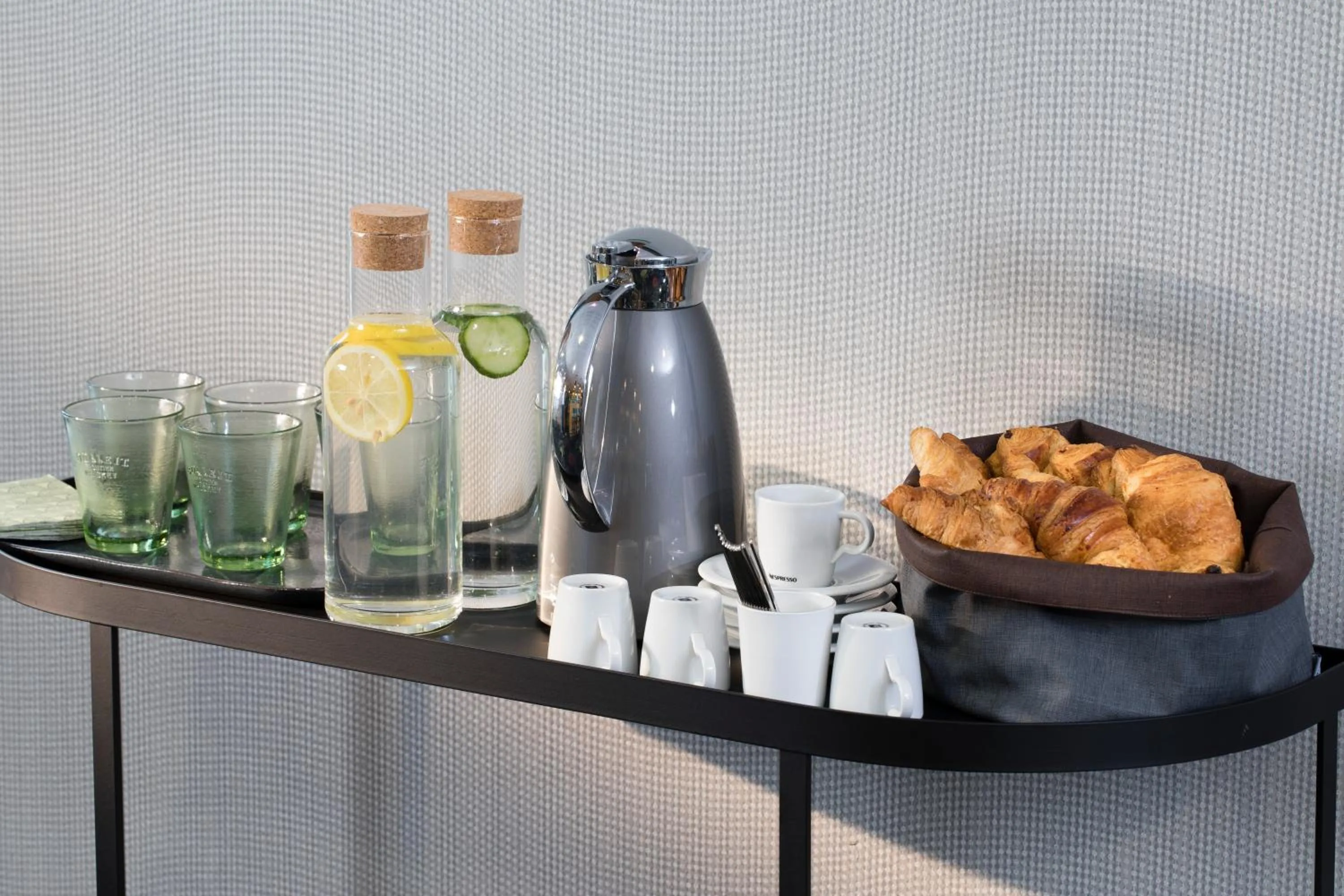 Lobby or reception in Best Western Plus Hotel De La Regate-Erdre