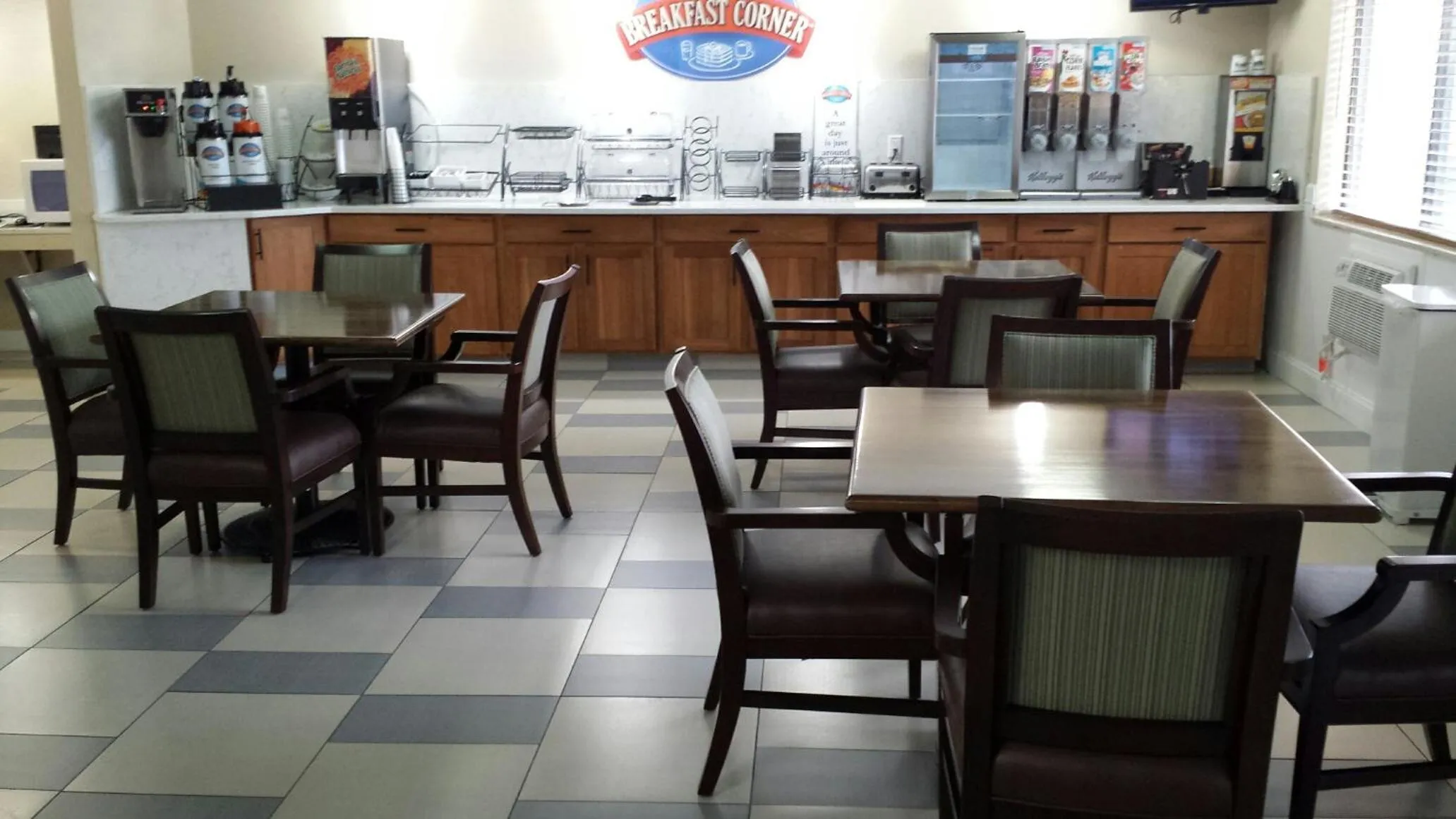 Restaurant/places to eat in Baymont by Wyndham Ames