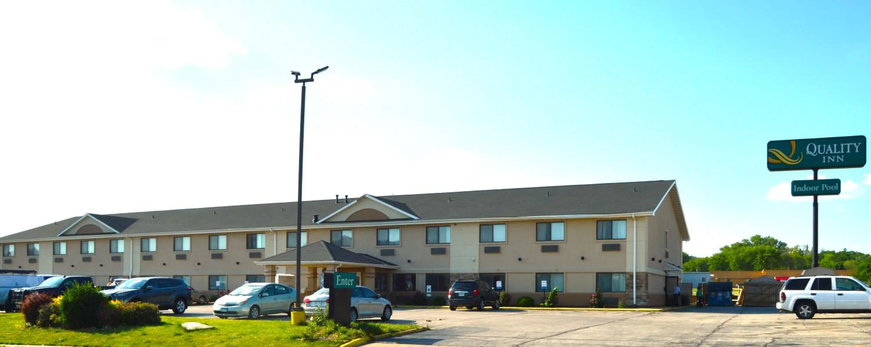 Property building in Quality Inn Coralville - Iowa River Landing