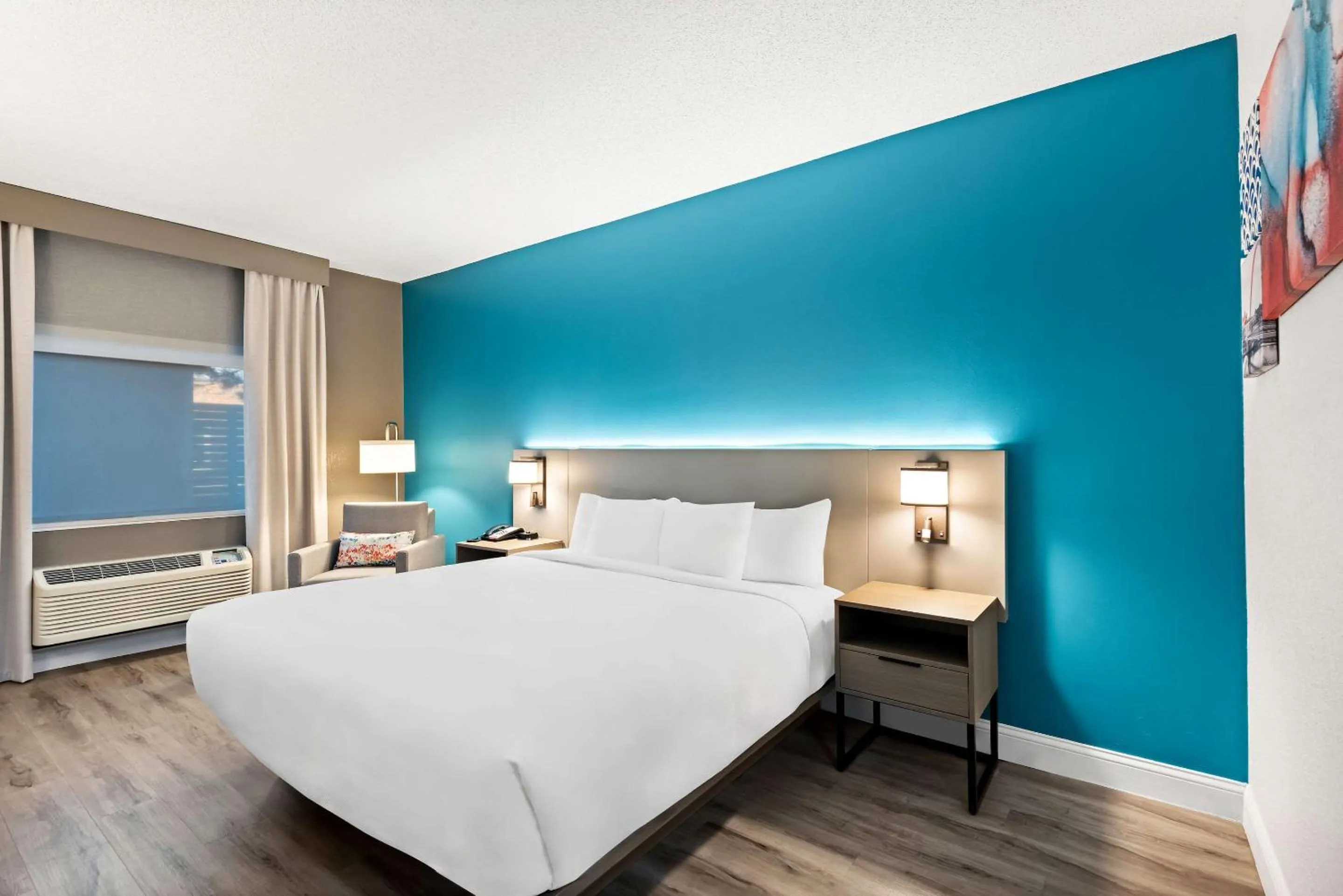 Bedroom, Bed in Comfort Inn & Suites