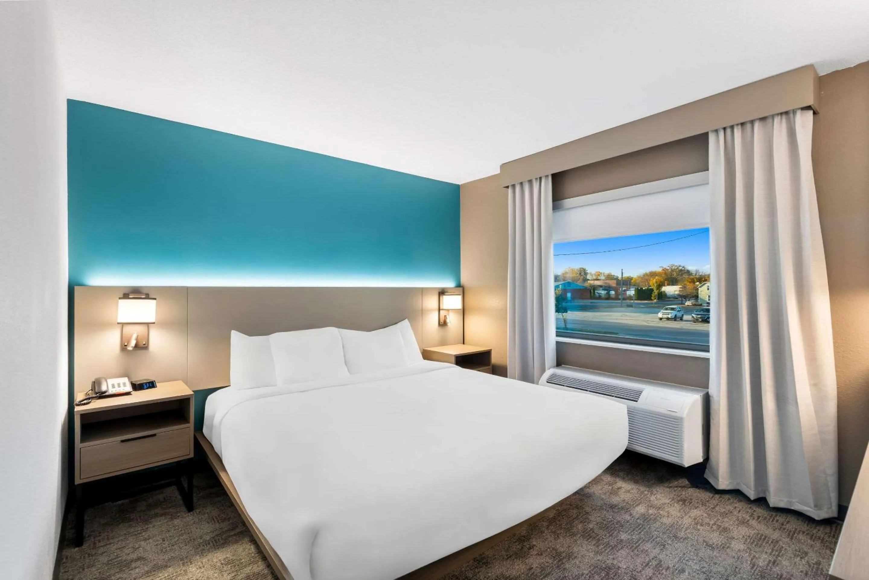 Bedroom, Bed in Comfort Inn & Suites