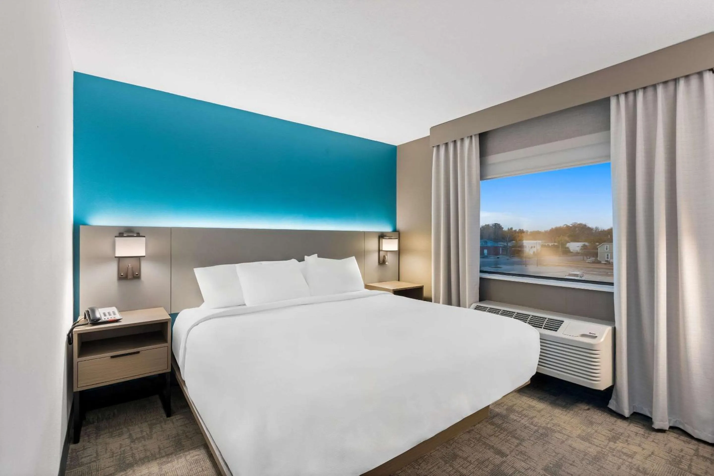 Bedroom, Bed in Comfort Inn & Suites