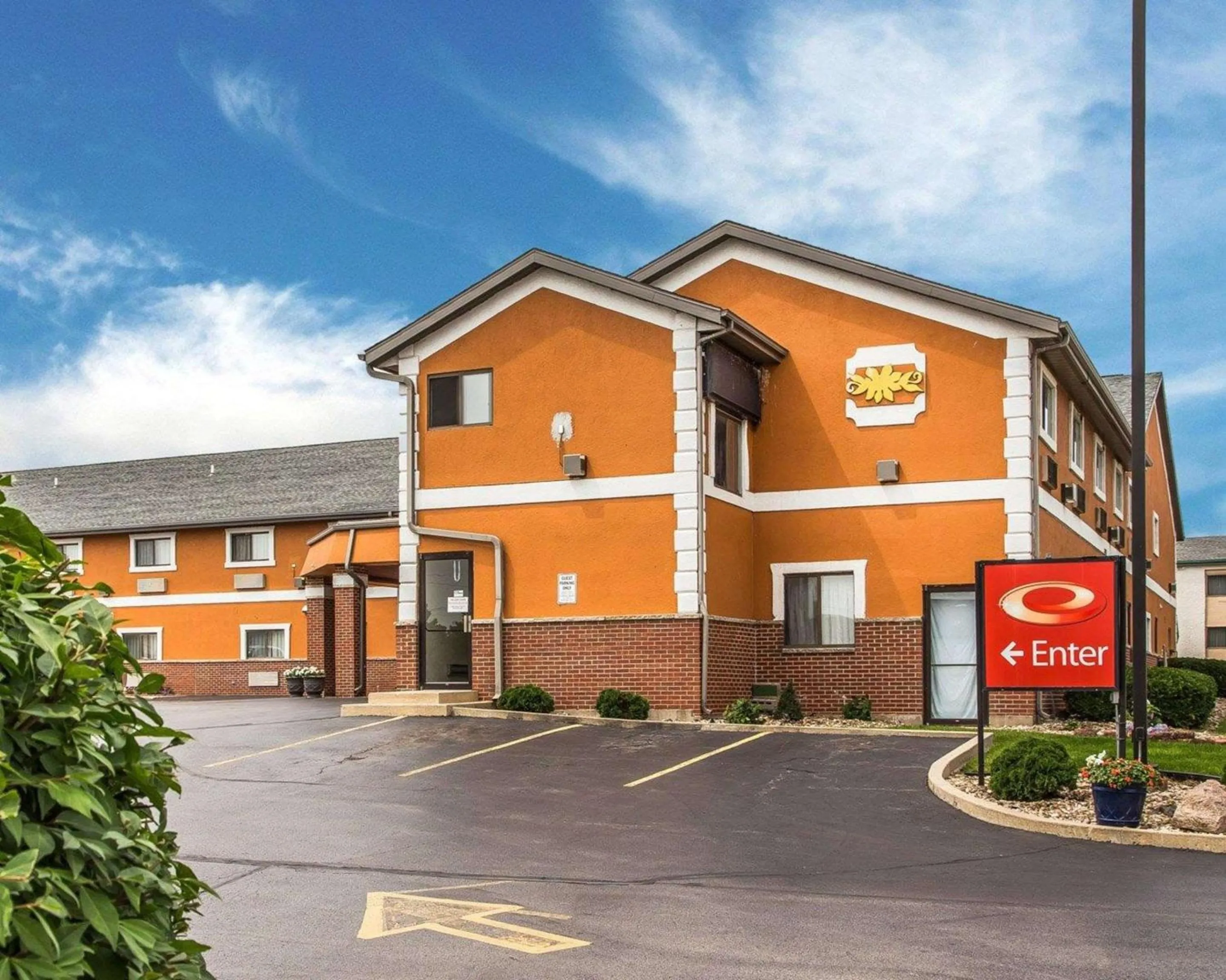 Property building in Econo Lodge Cedar Rapids South
