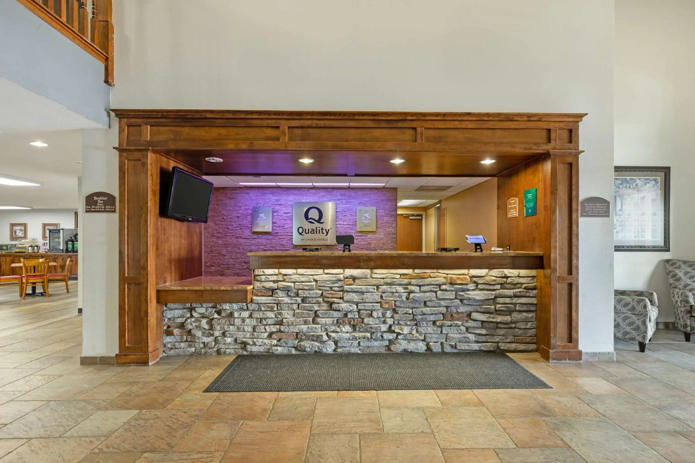 Lobby or reception in Quality Inn & Suites Fort Madison near Hwy 61