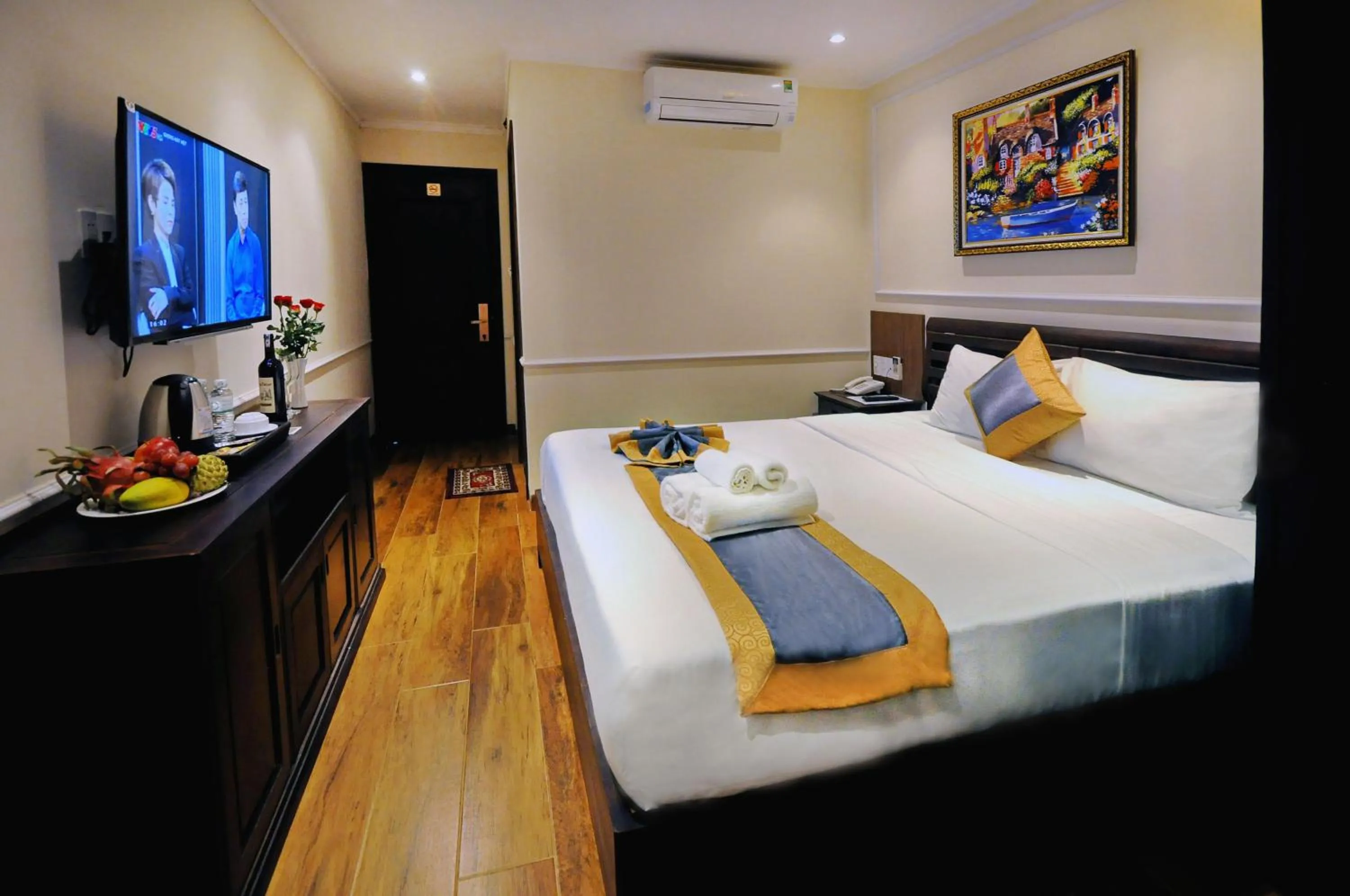 Photo of the whole room, Bed in Apollo Hotel Nha Trang Beach