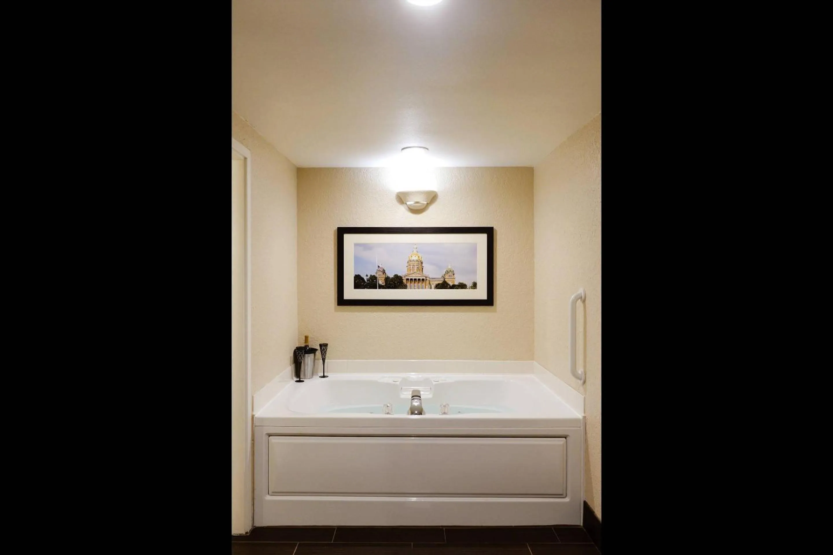 Bedroom in Comfort Inn & Suites Event Center