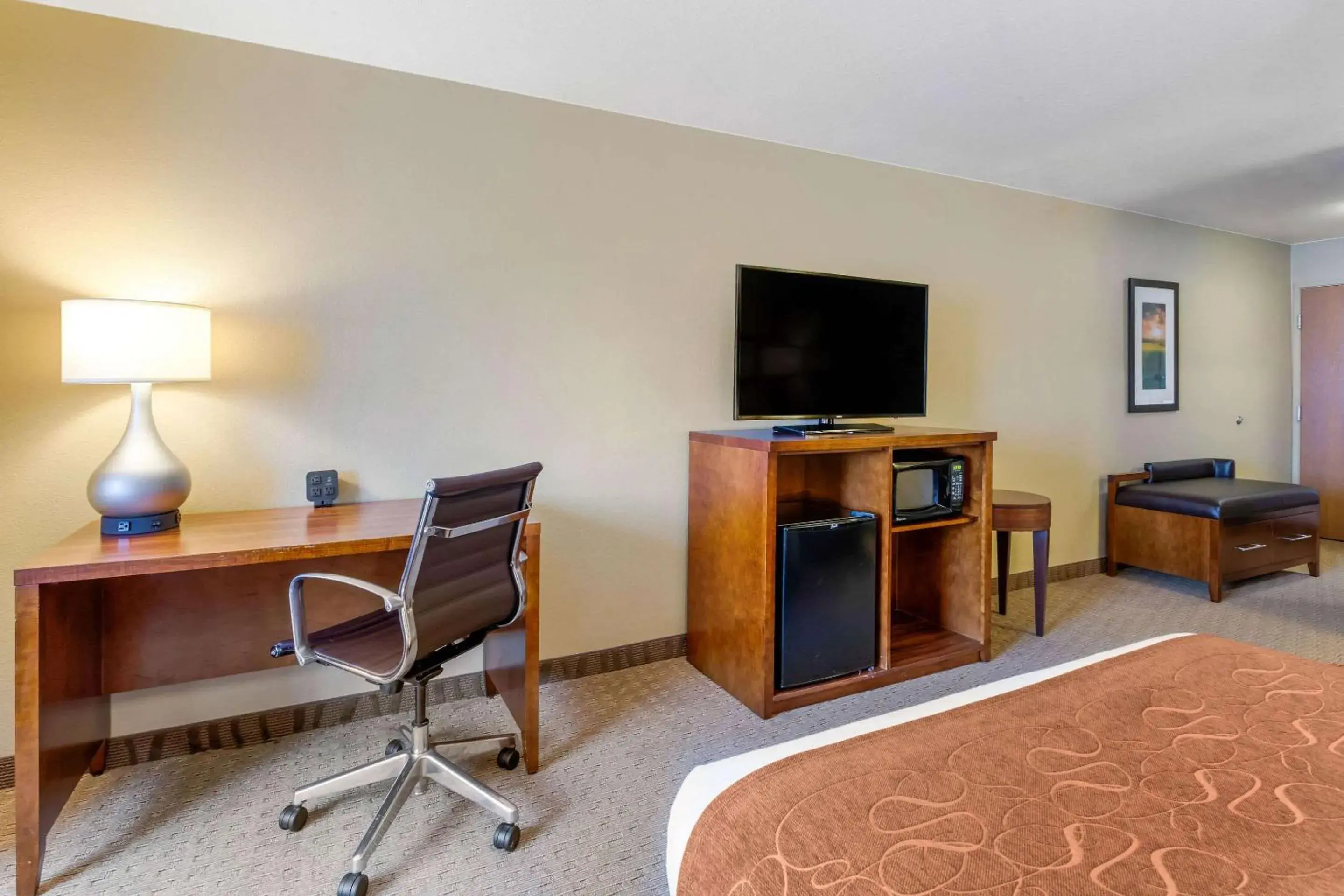 Queen Room with Two Queen Beds - Disability Access/Non-Smoking in Comfort Suites Burlington Queen Room with Two Queen Beds - Disability Access/Non-Smoking in Comfort Suites Burlington