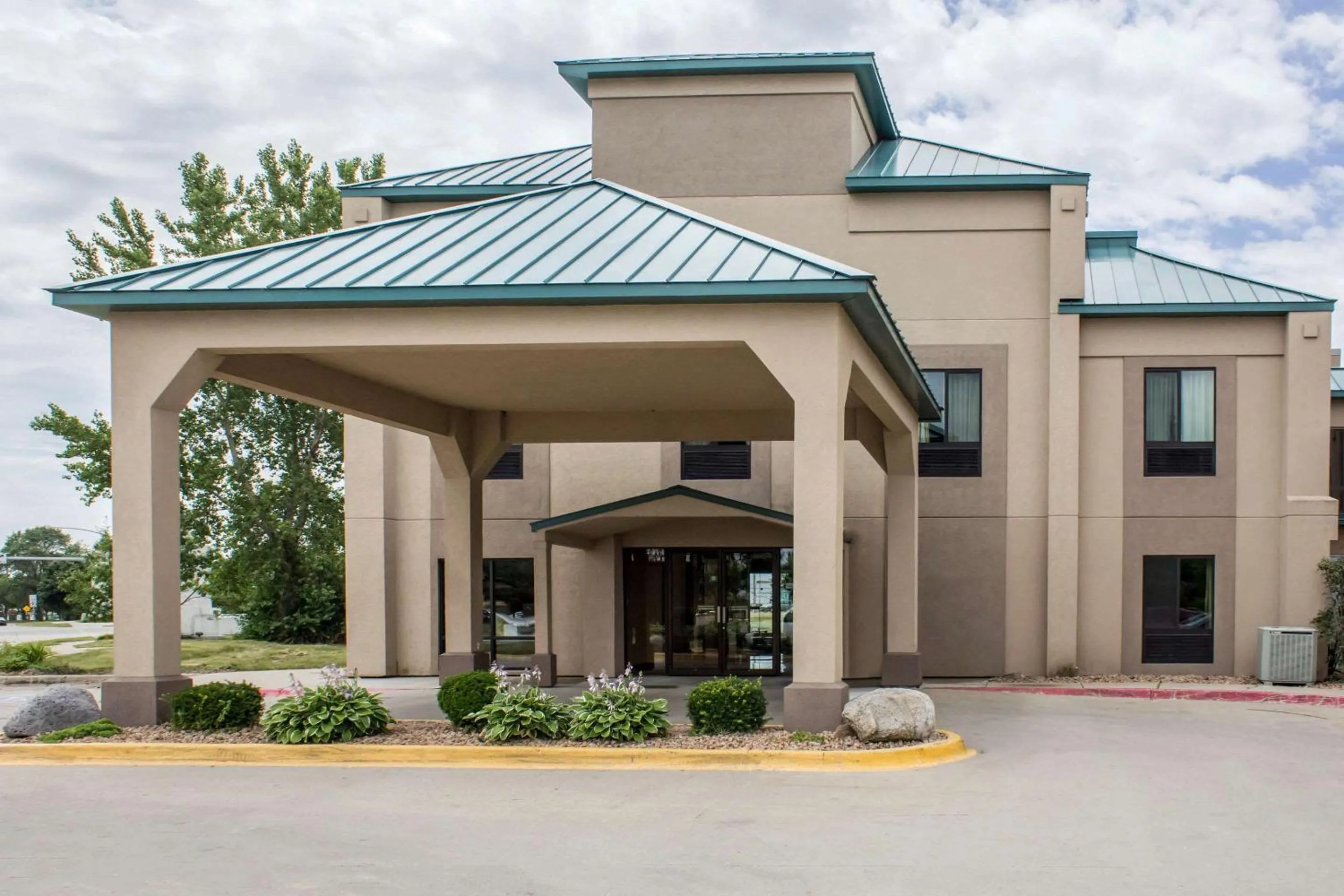 Property building in Econo Lodge Ankeny - Des Moines