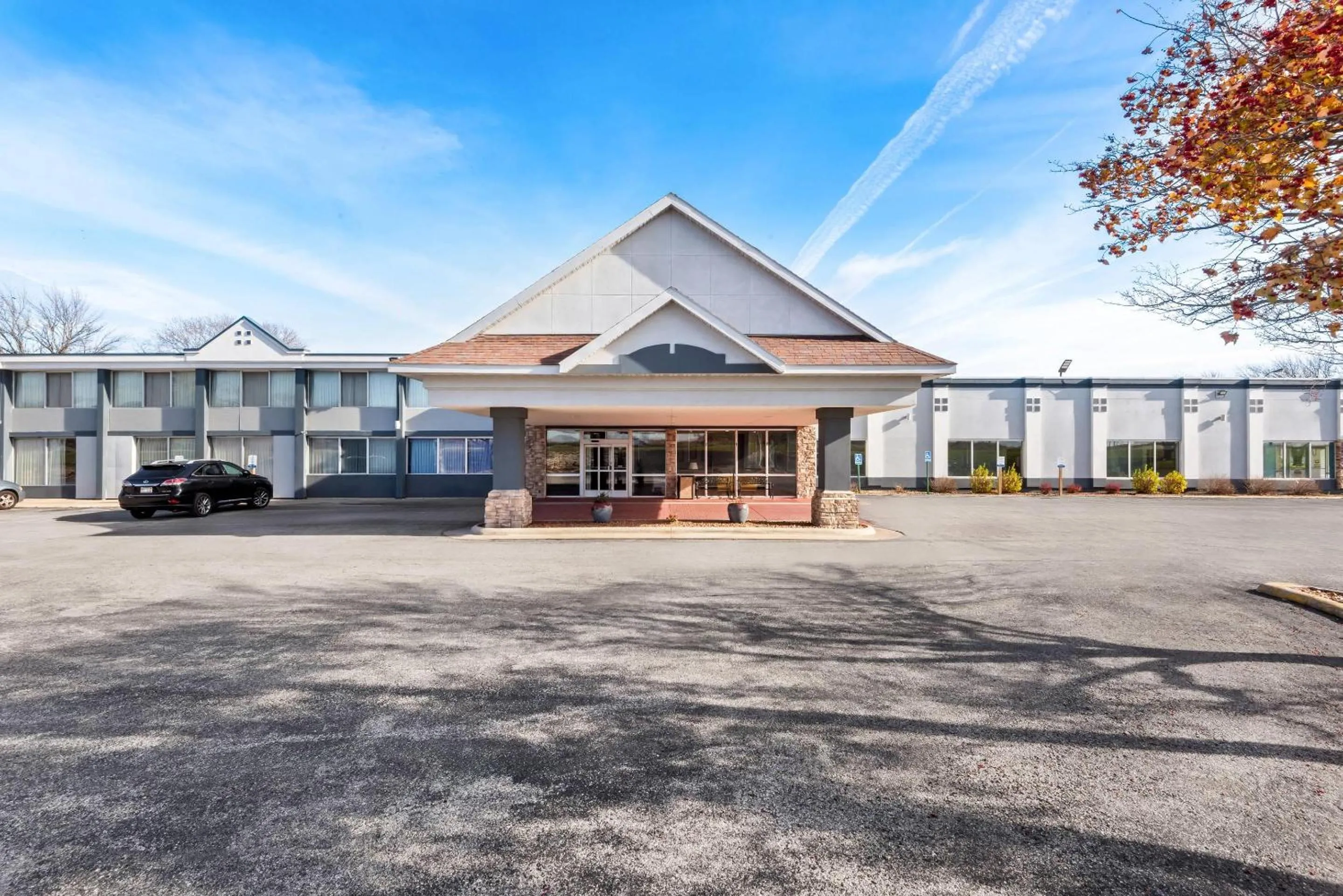 Property building in Quality Inn Fort Dodge