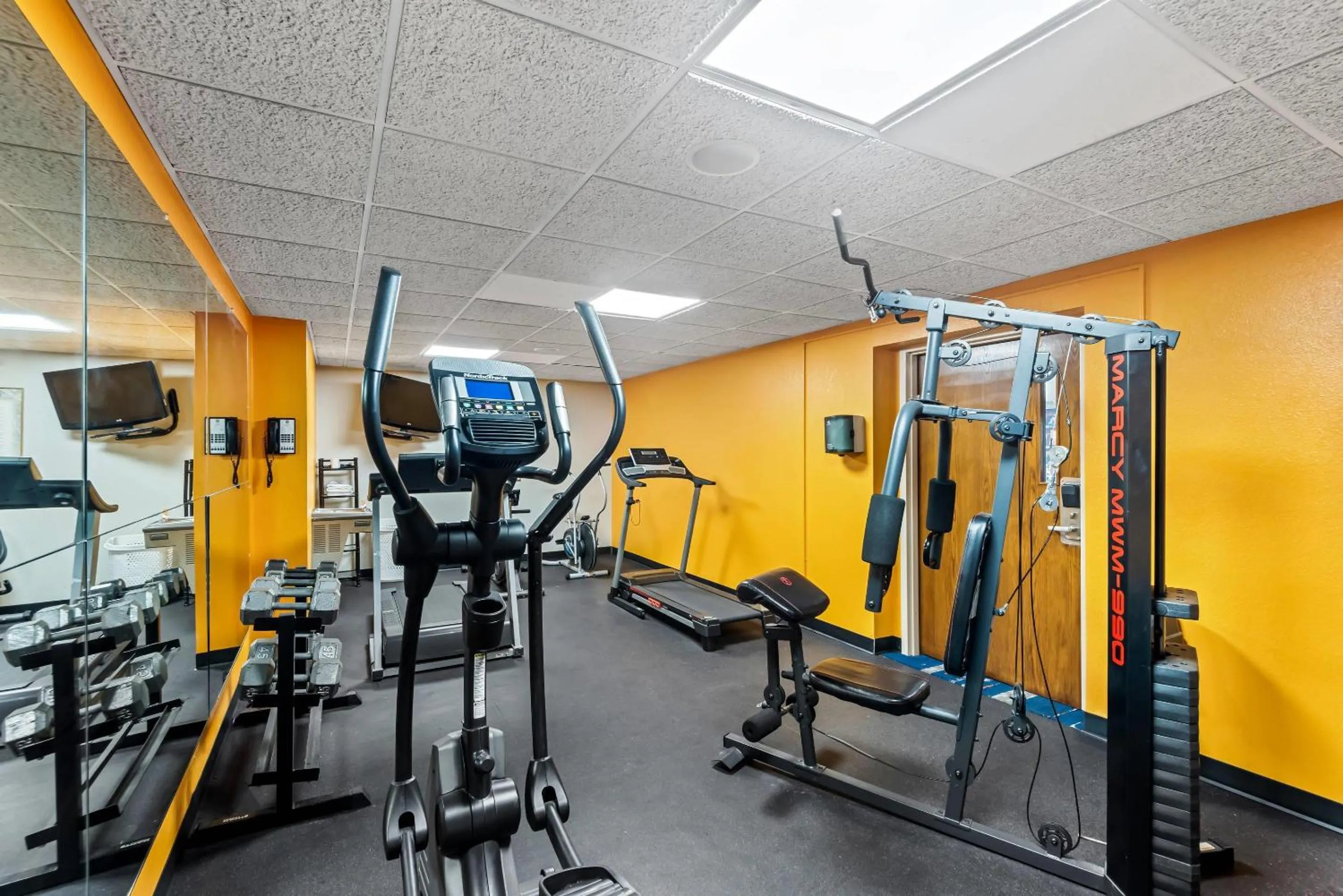 Fitness centre/facilities in Quality Inn Fort Dodge