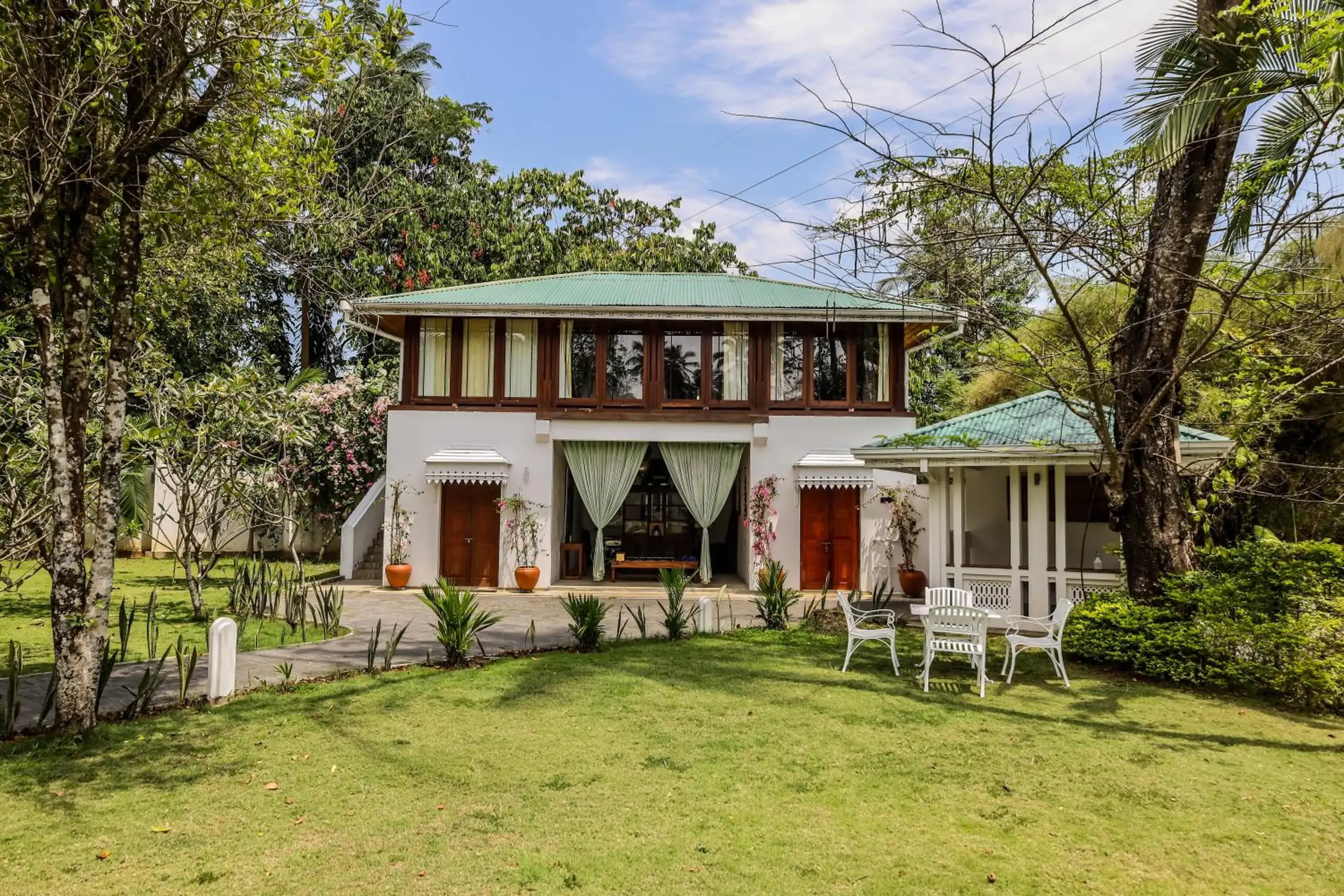 Deluxe Room - single occupancy in The Flame Tree Estate & Hotel Deluxe Room - single occupancy in The Flame Tree Estate & Hotel