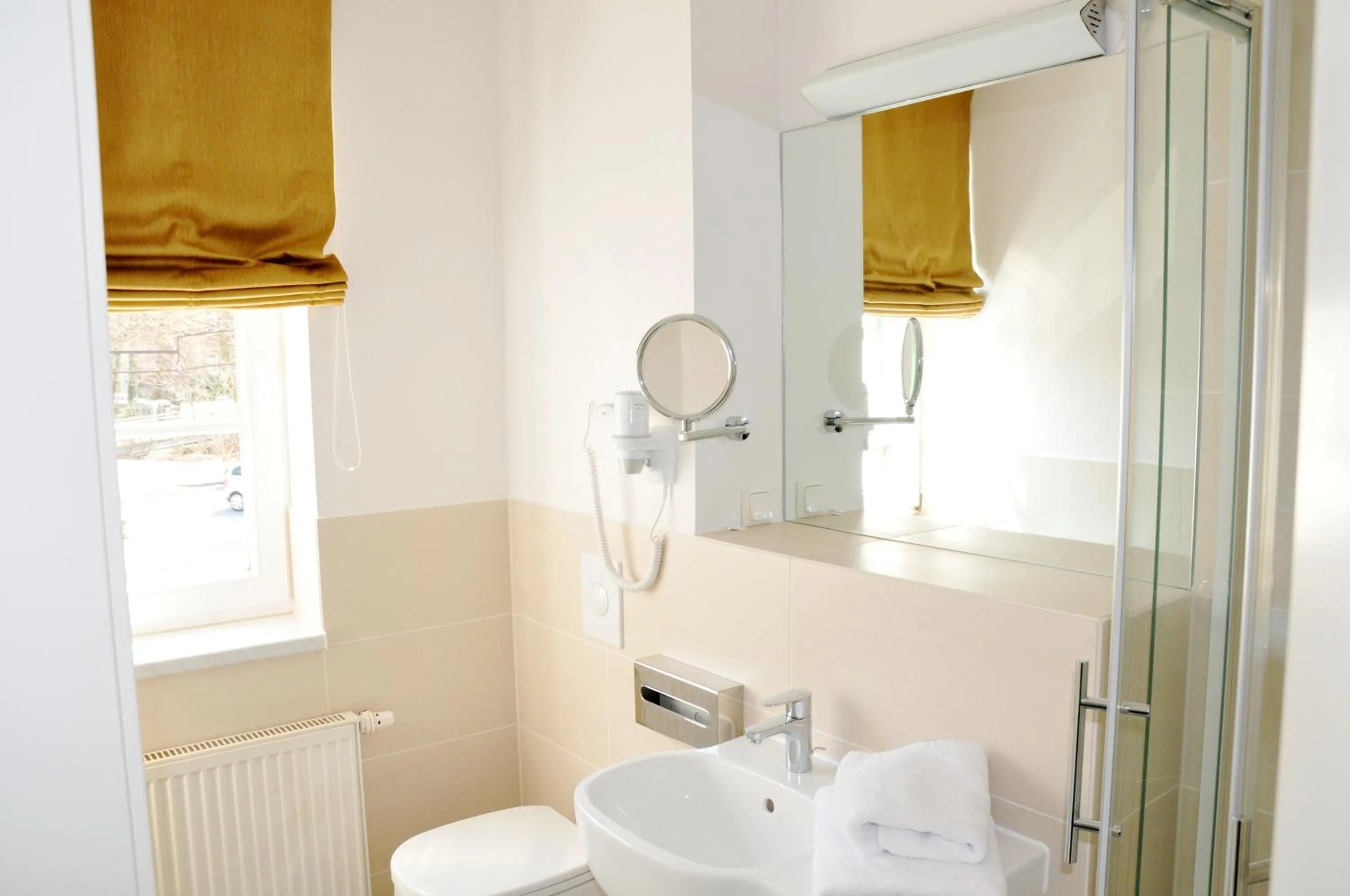 Bathroom in Fürstenhof Wernigerode Garni