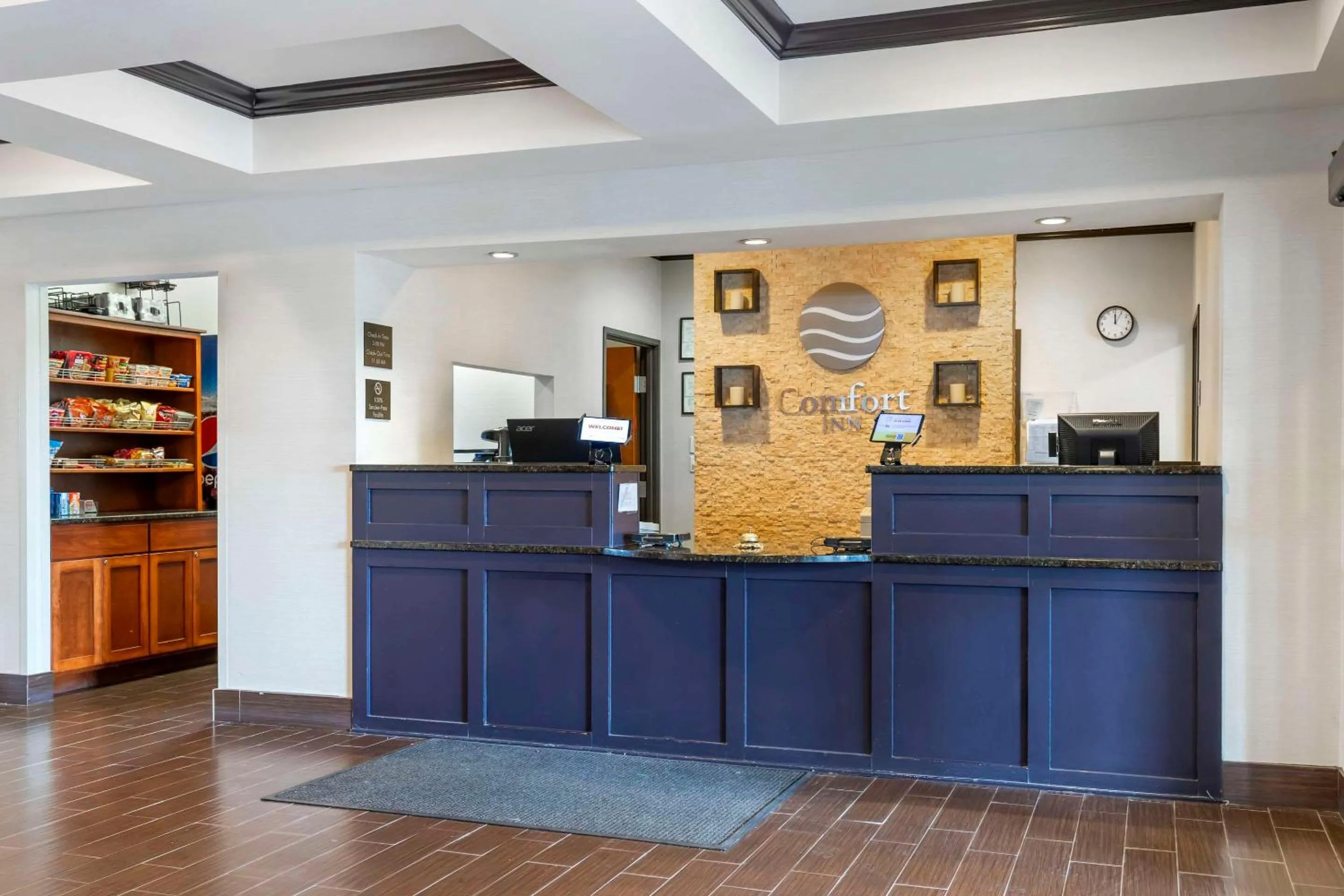 Lobby or reception in Comfort Inn & Suites Grinnell near I-80
