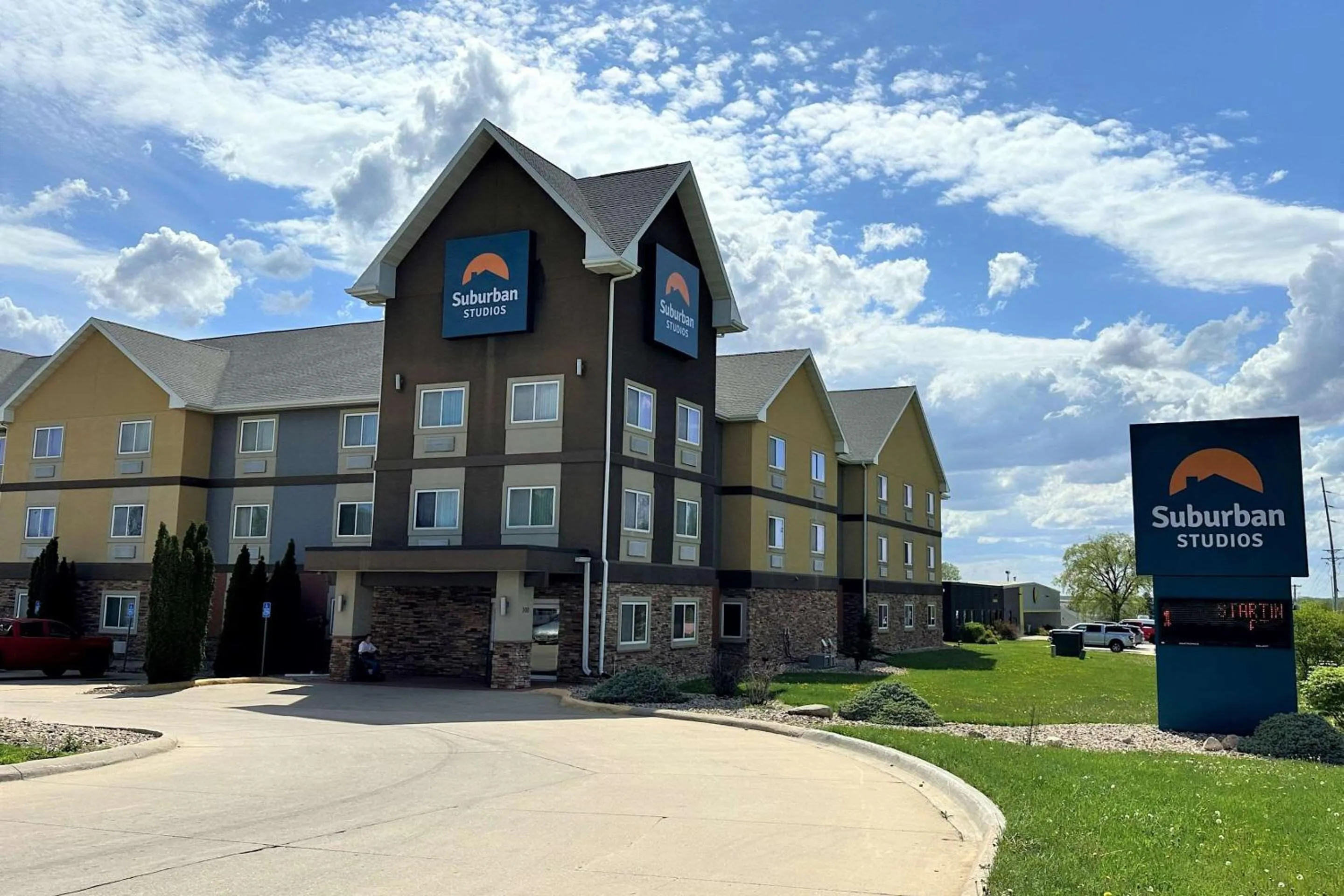 Property building in Suburban Studios Cedar Falls