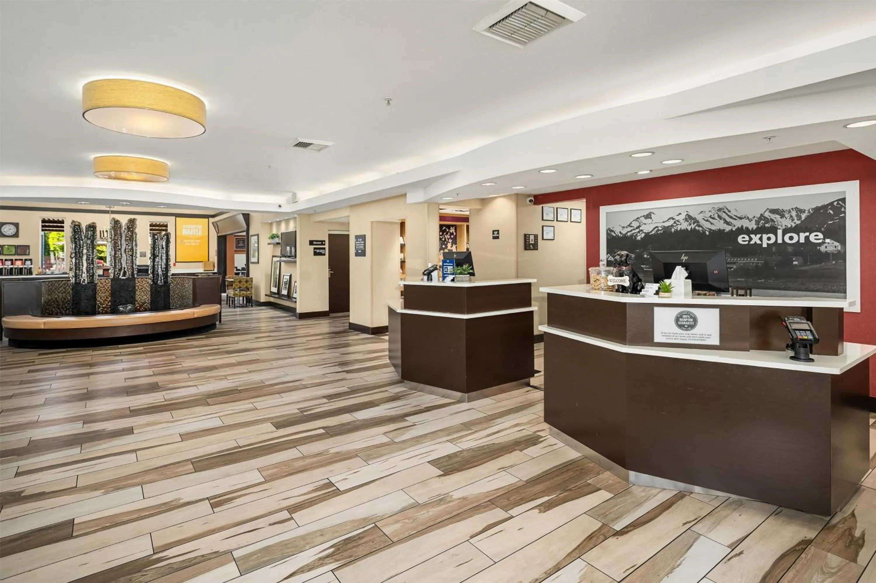 Lobby or reception in Hampton Inn & Suites Seattle North/Lynnwood