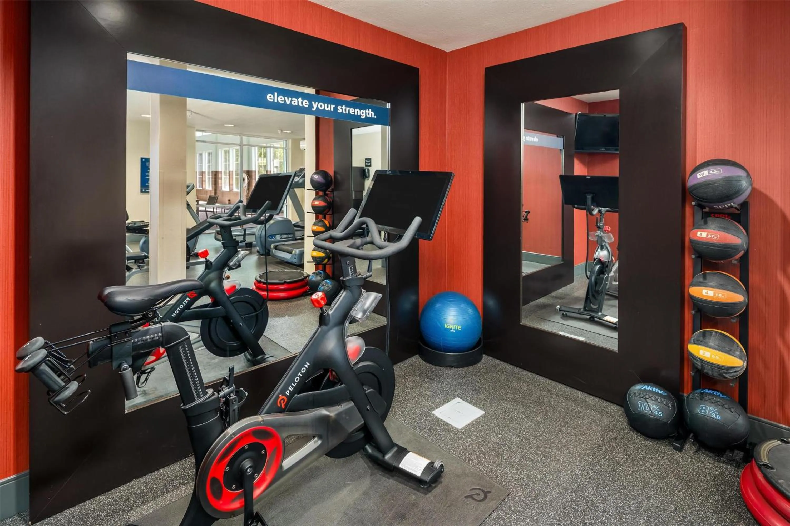 Fitness centre/facilities in Hampton Inn & Suites Seattle North/Lynnwood