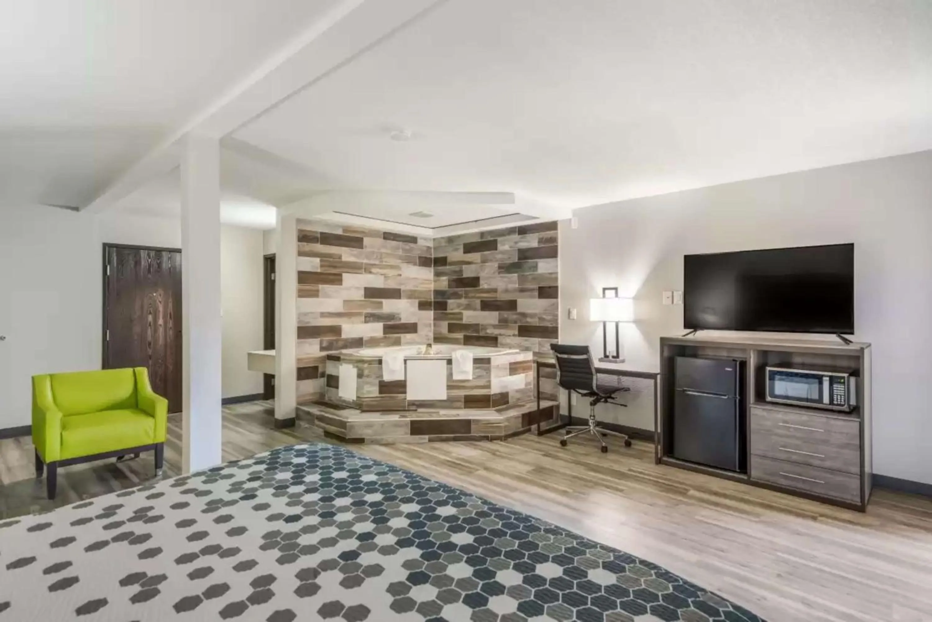 Bedroom in Econo Lodge Inn & Suites Des Moines