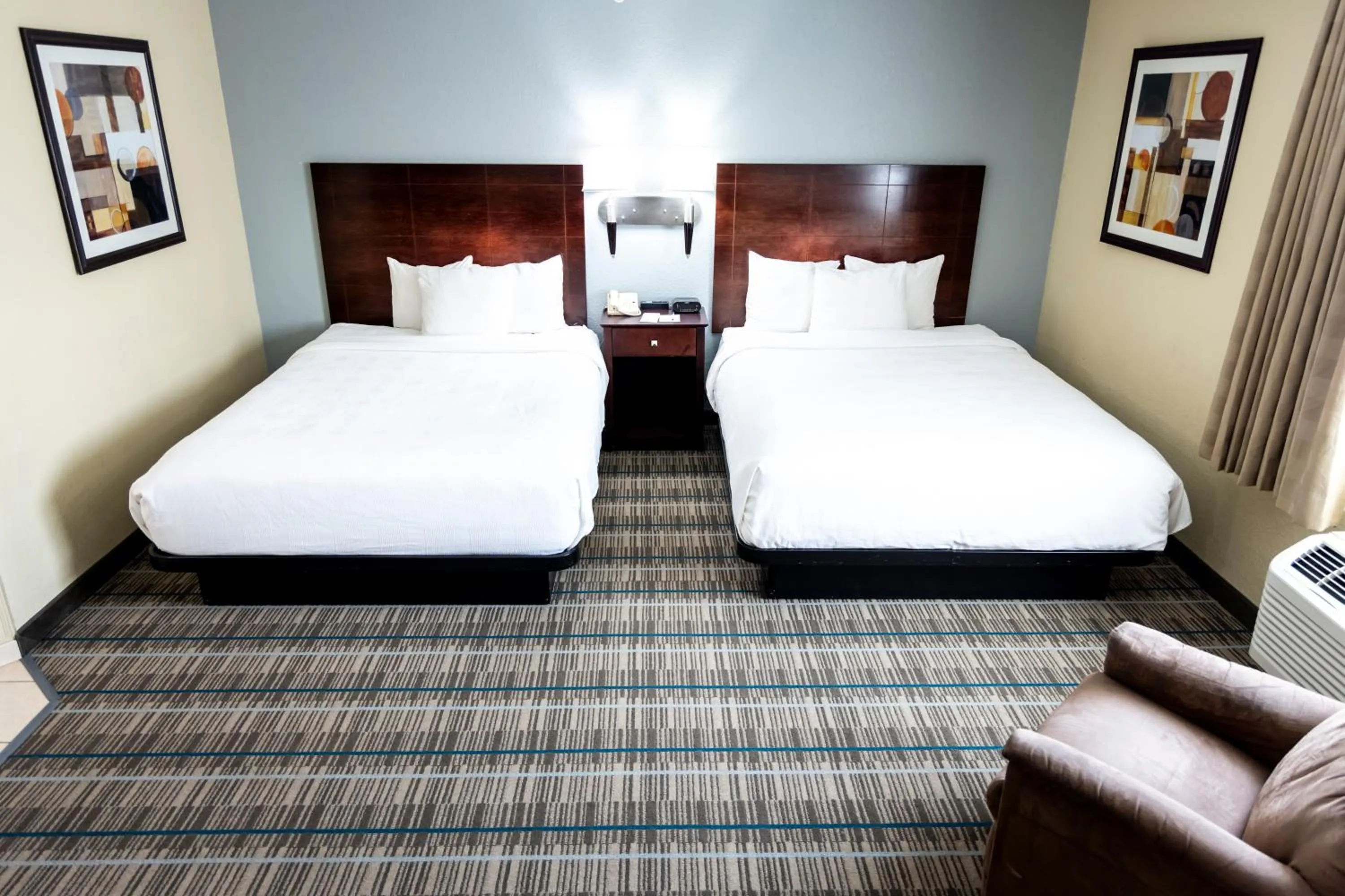 Bed in MainStay Suites Coralville - Iowa City