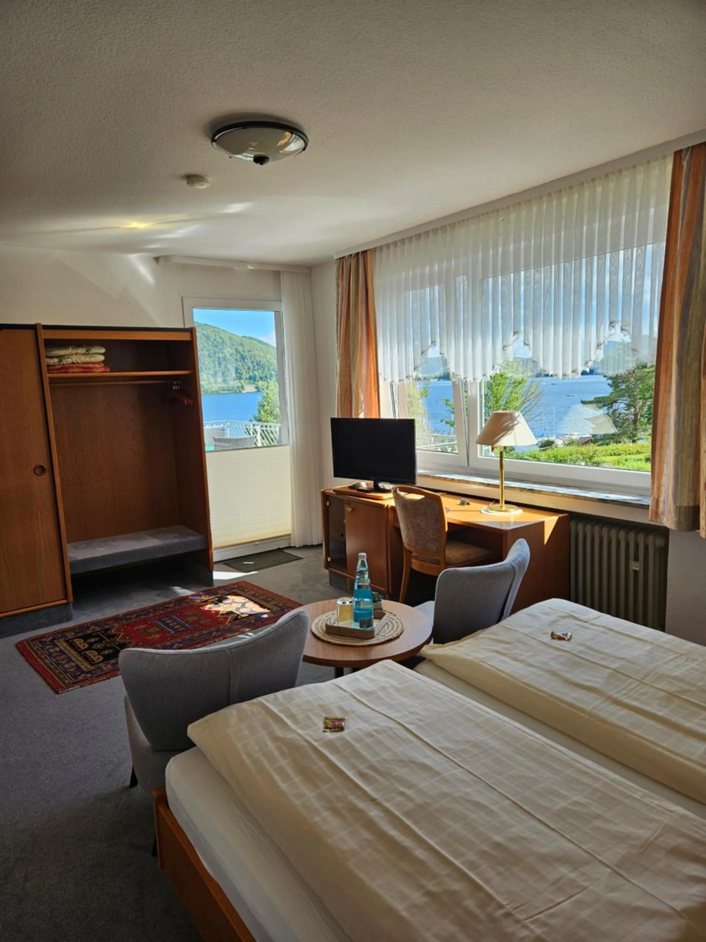 Photo of the whole room, Bed in Seehotel Andree & Gästehaus Seehof