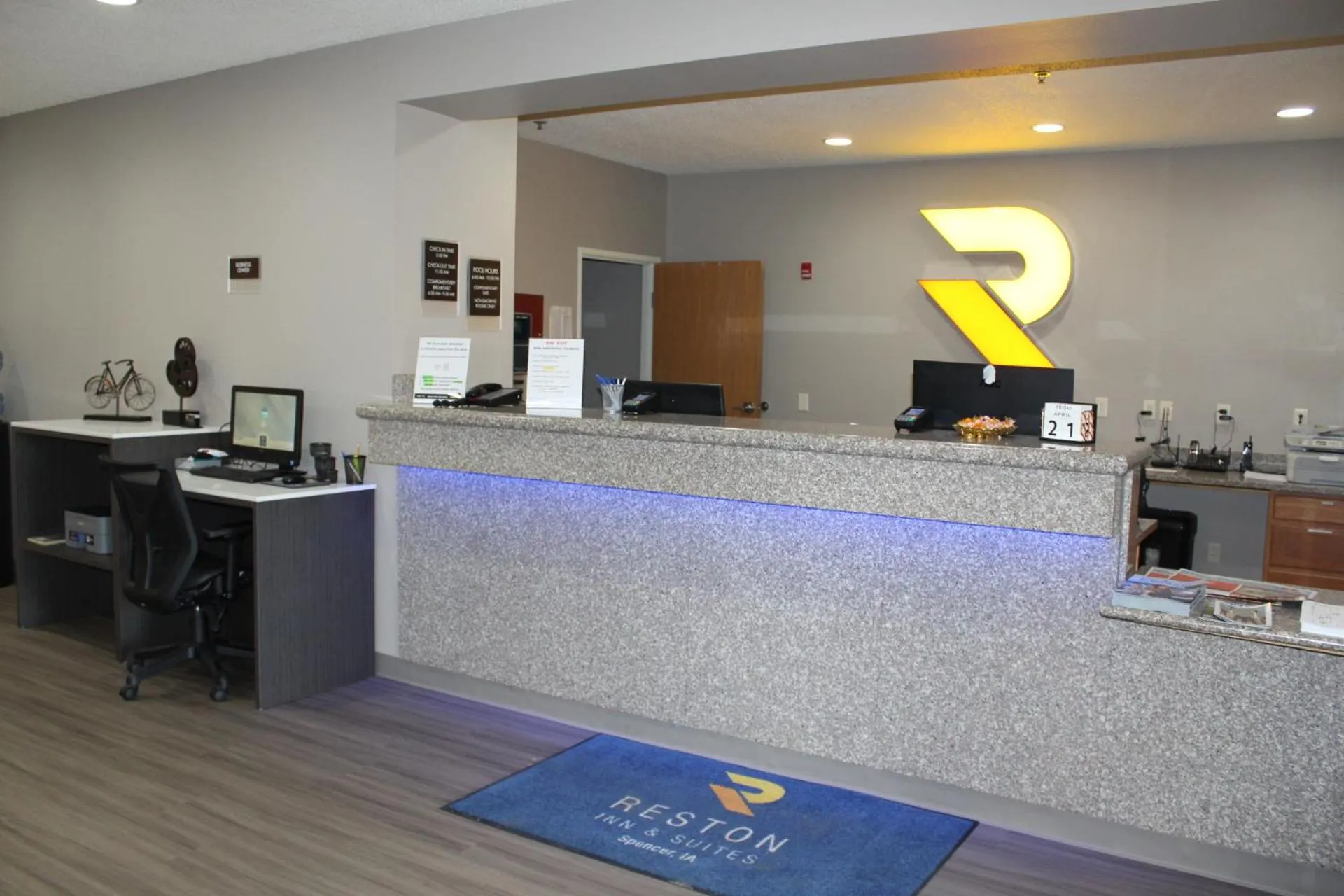 Lobby or reception in Reston Inn & Suites