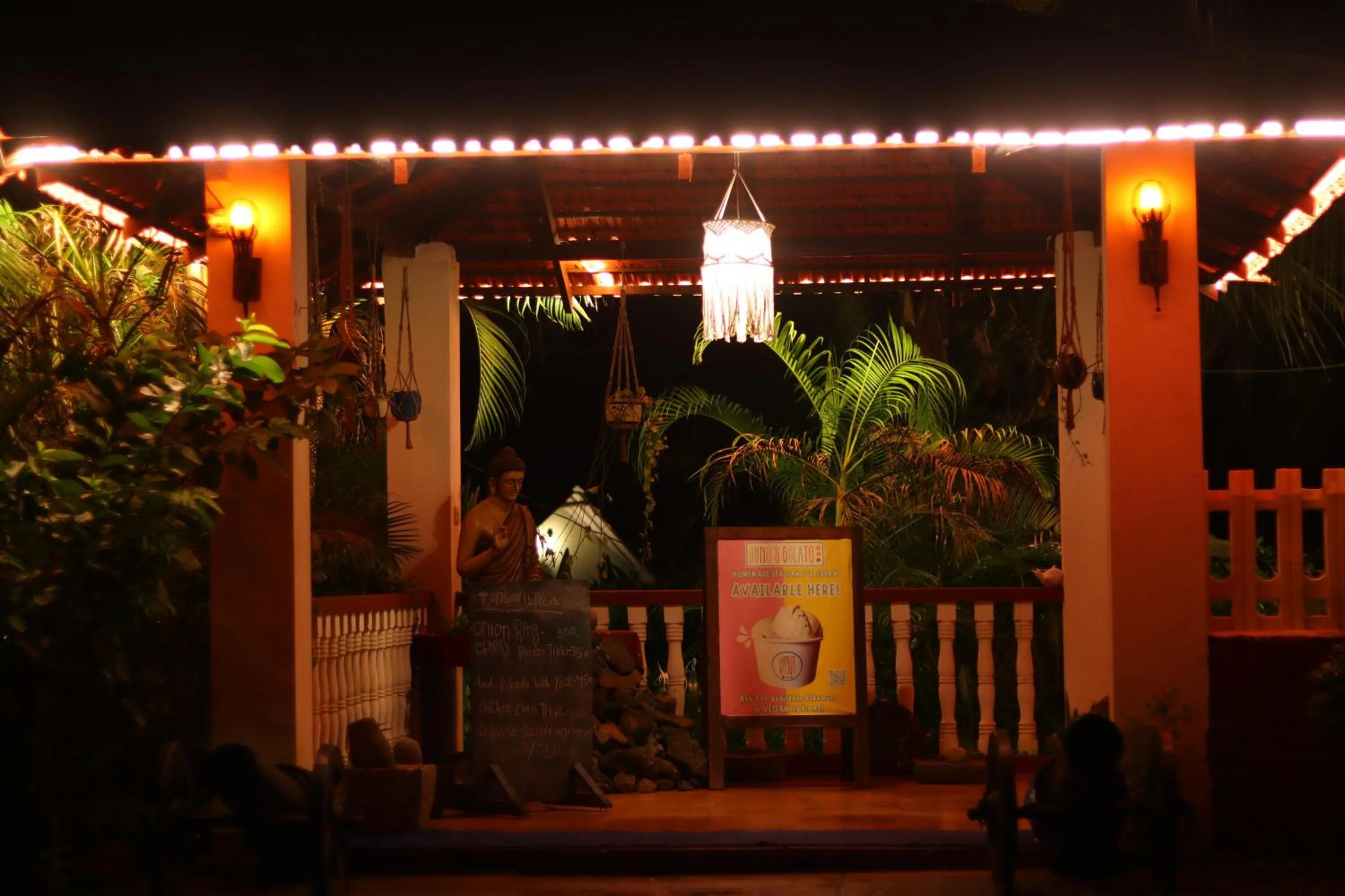 Restaurant/places to eat in Wild Berry Resort Agonda