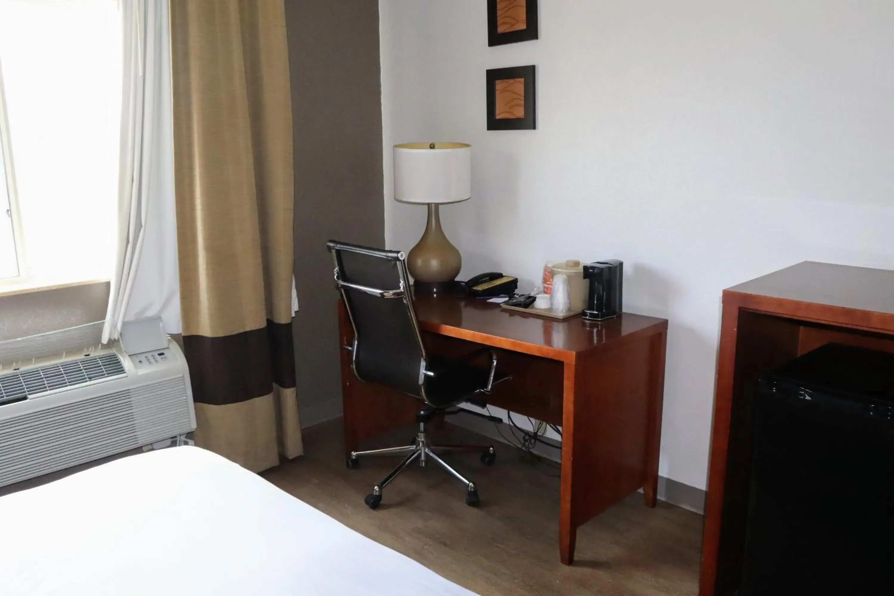 Queen Room - Accessible/Nonsmoking in Comfort Inn & Suites Coralville - Iowa City near Iowa River Landing Queen Room - Accessible/Nonsmoking in Comfort Inn & Suites Coralville - Iowa City near Iowa River Landing