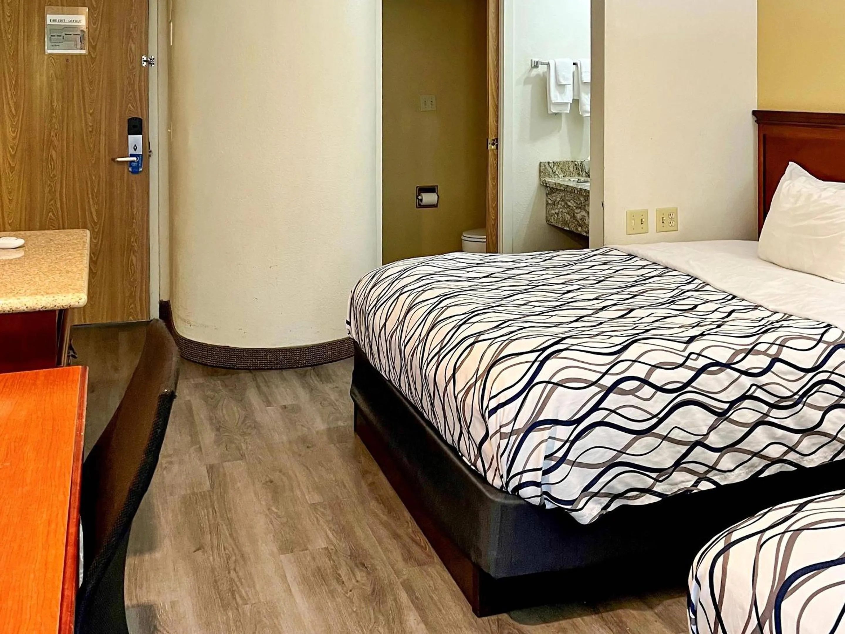 Bedroom in Rodeway Inn Boise Airport