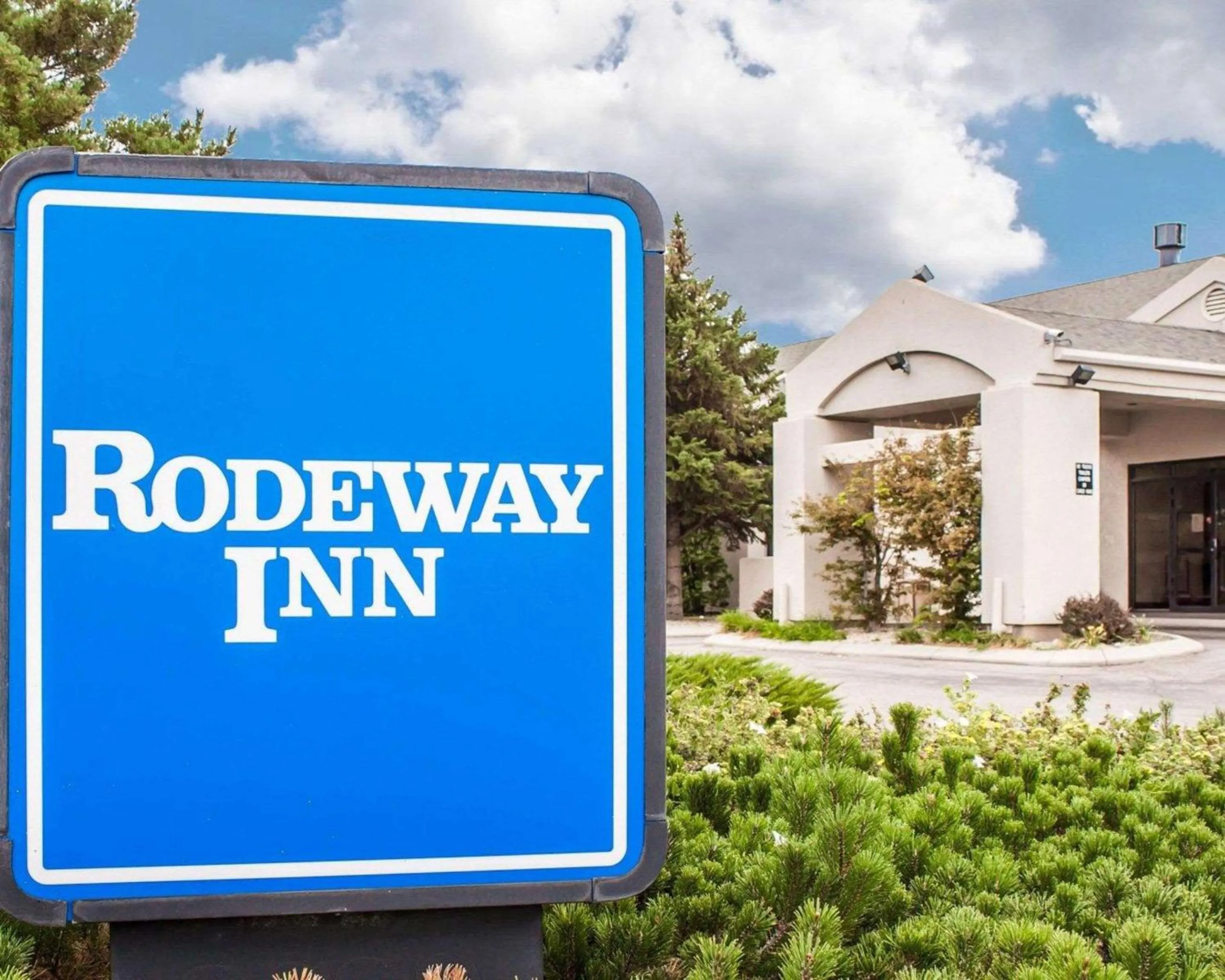 Property building in Rodeway Inn Boise Airport