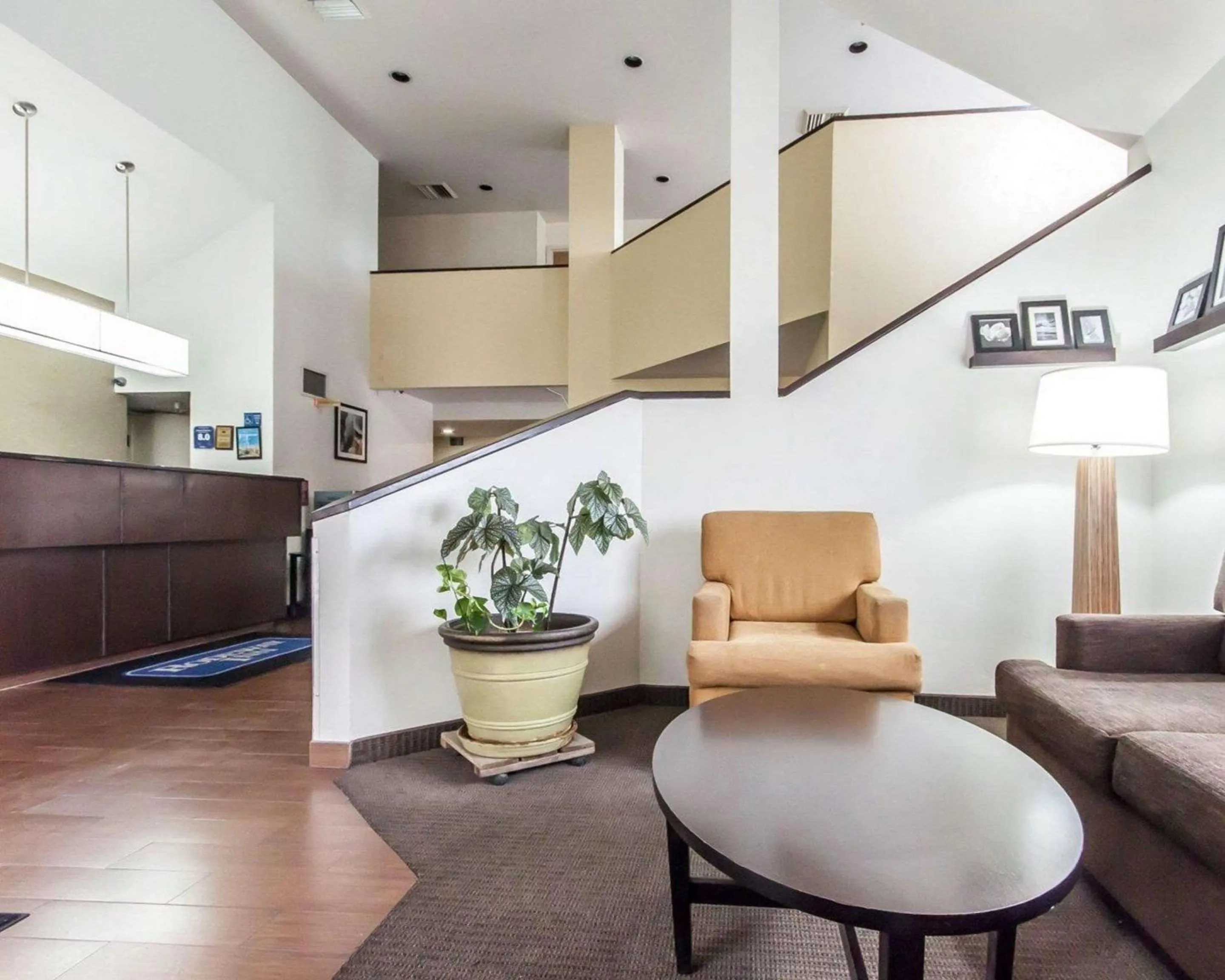 Lobby or reception in Rodeway Inn Boise Airport