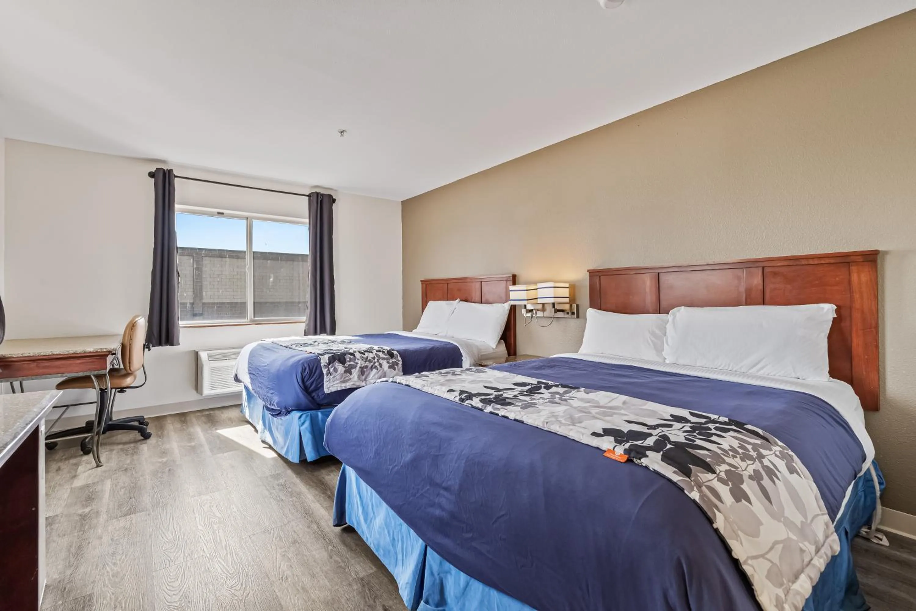 Bedroom, Bed in Rodeway Inn & Suites Nampa