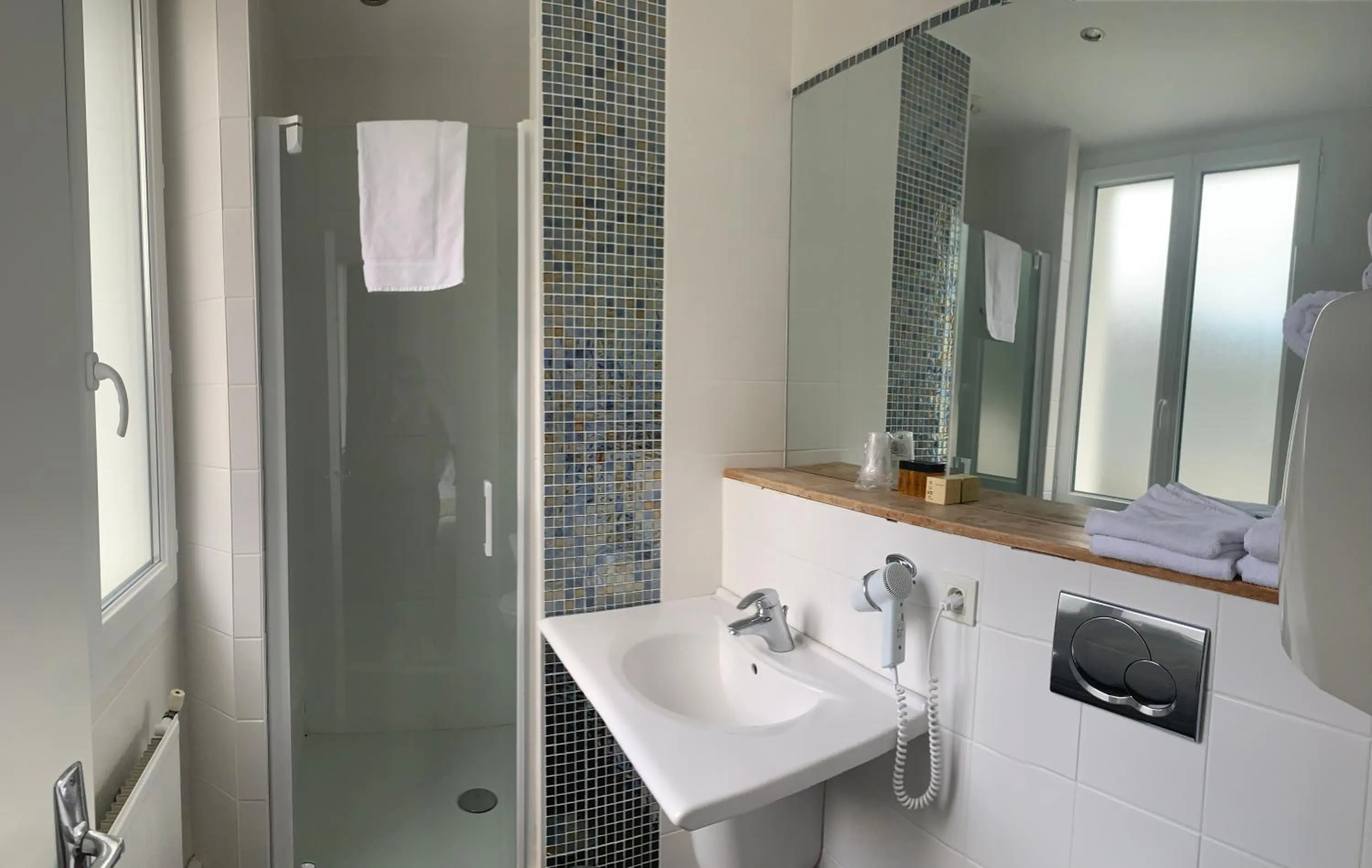 Shower in Le Relais des Iles