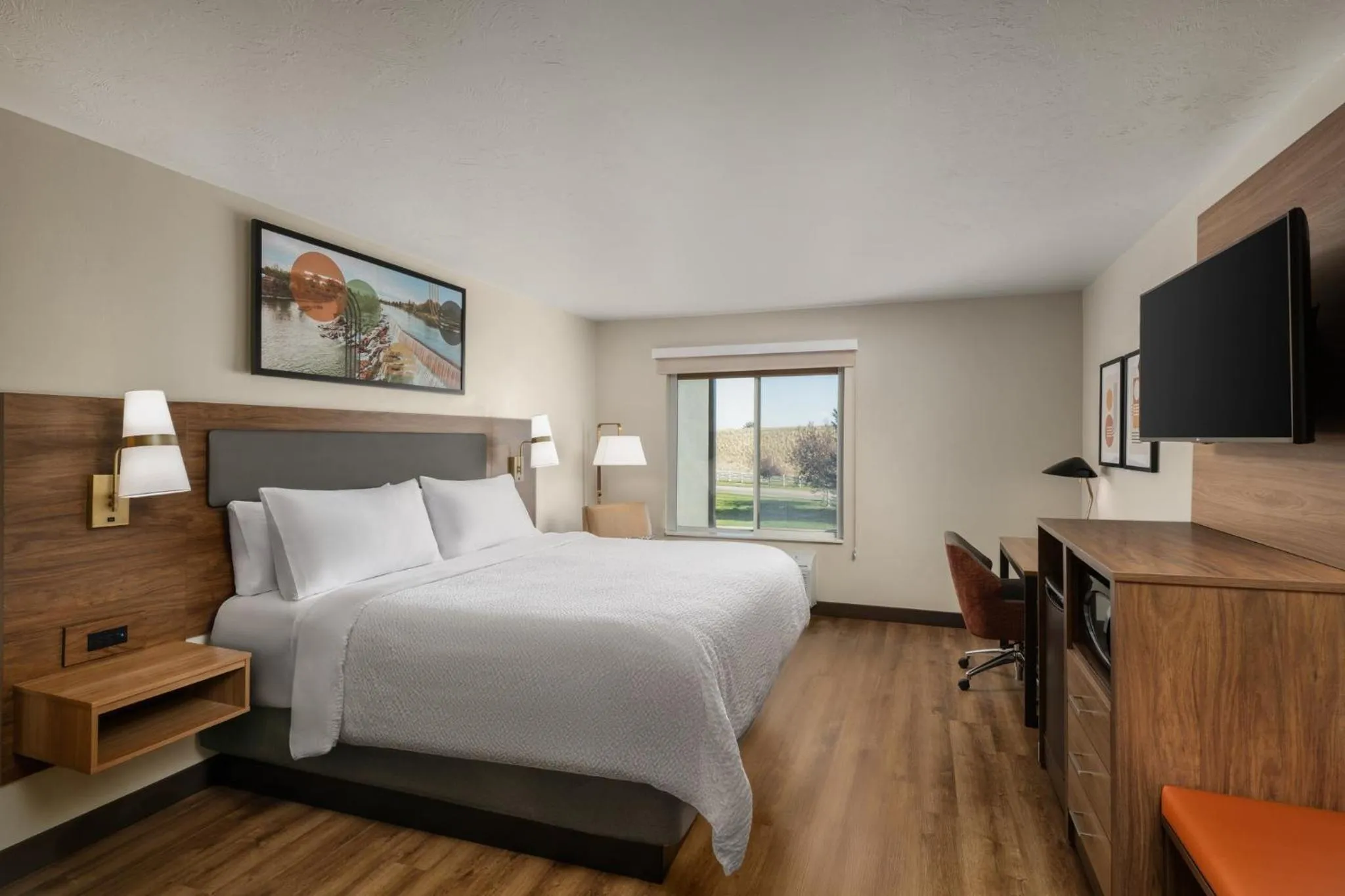Photo of the whole room, Bed in Garner Hotel Idaho Falls Southwest by IHG
