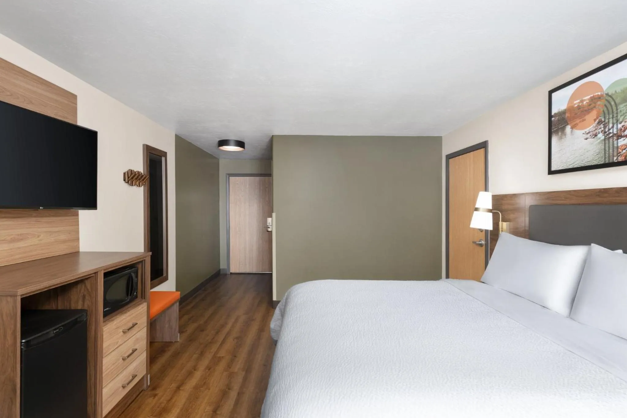 Photo of the whole room, Bed in Garner Hotel Idaho Falls Southwest by IHG