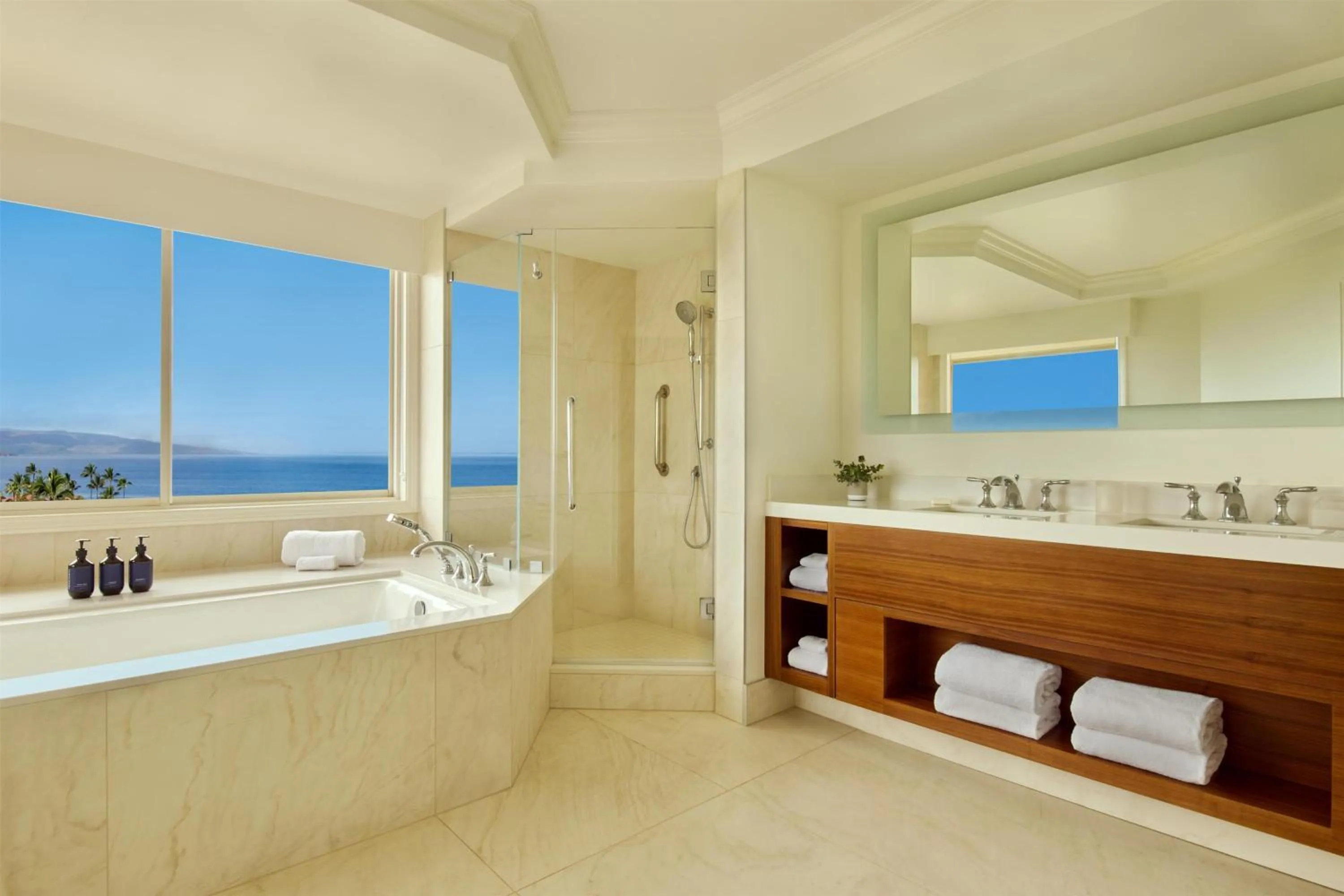 Bathroom in Grand Wailea Resort Hotel & Spa, A Waldorf Astoria Resort