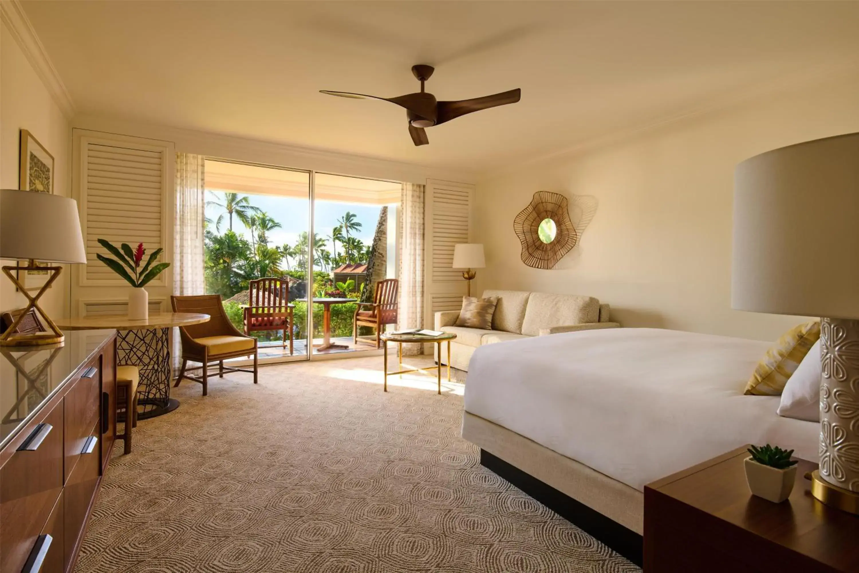Lagoon King Room - Ground Floor in Grand Wailea Resort Hotel & Spa, A Waldorf Astoria Resort Lagoon King Room - Ground Floor in Grand Wailea Resort Hotel & Spa, A Waldorf Astoria Resort