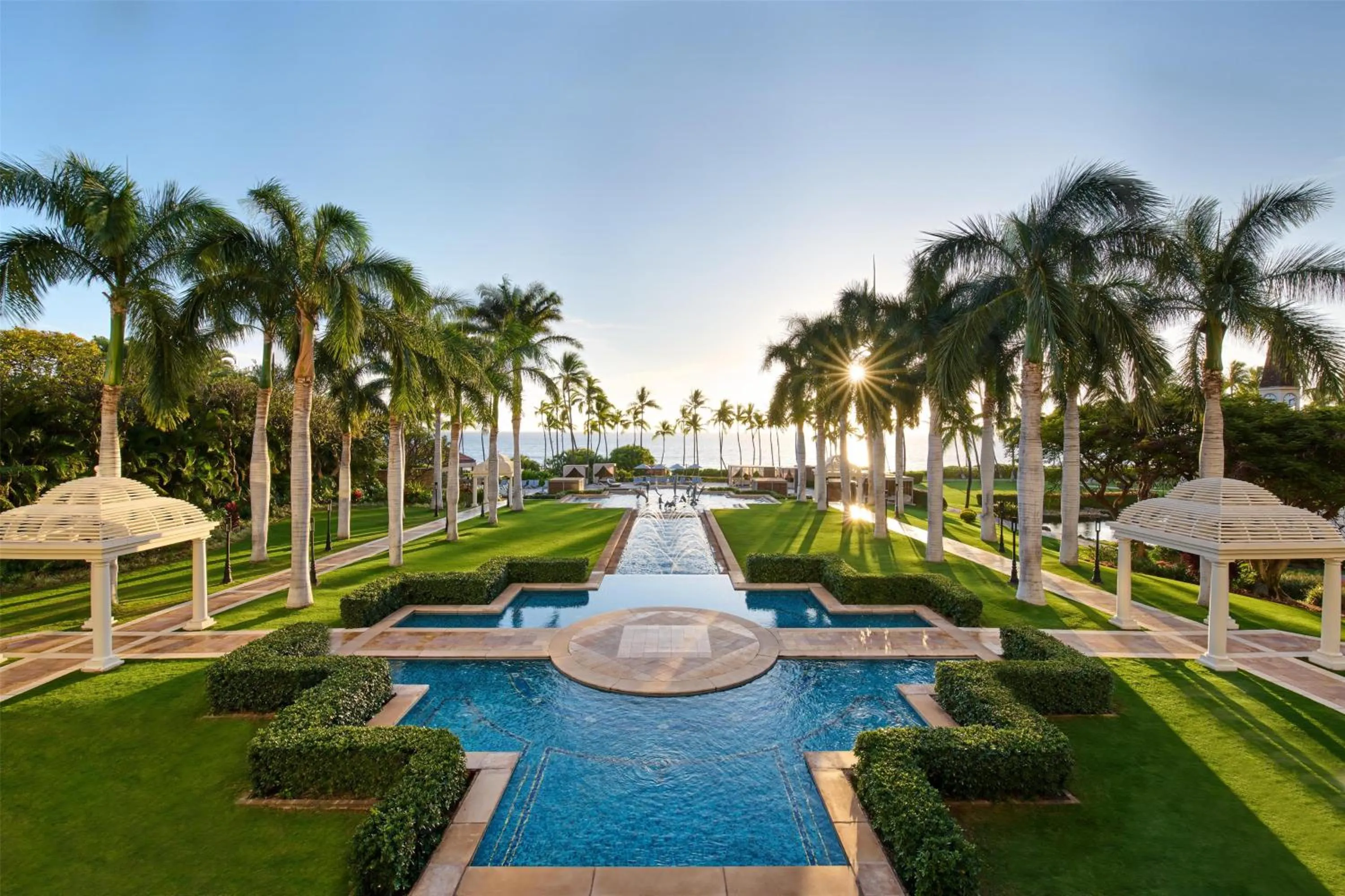 Inner courtyard view in Grand Wailea Resort Hotel & Spa, A Waldorf Astoria Resort