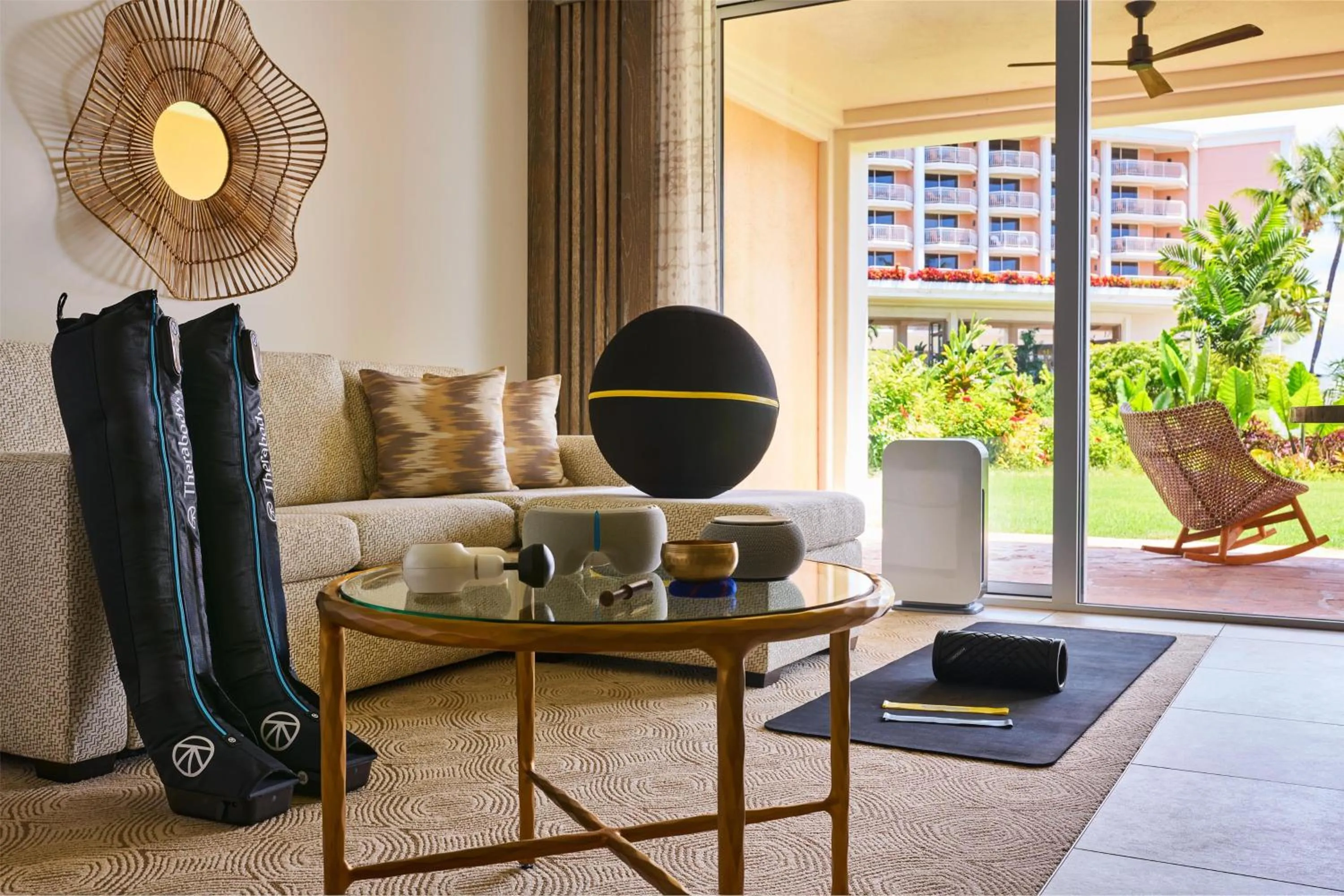 Living room in Grand Wailea Resort Hotel & Spa, A Waldorf Astoria Resort