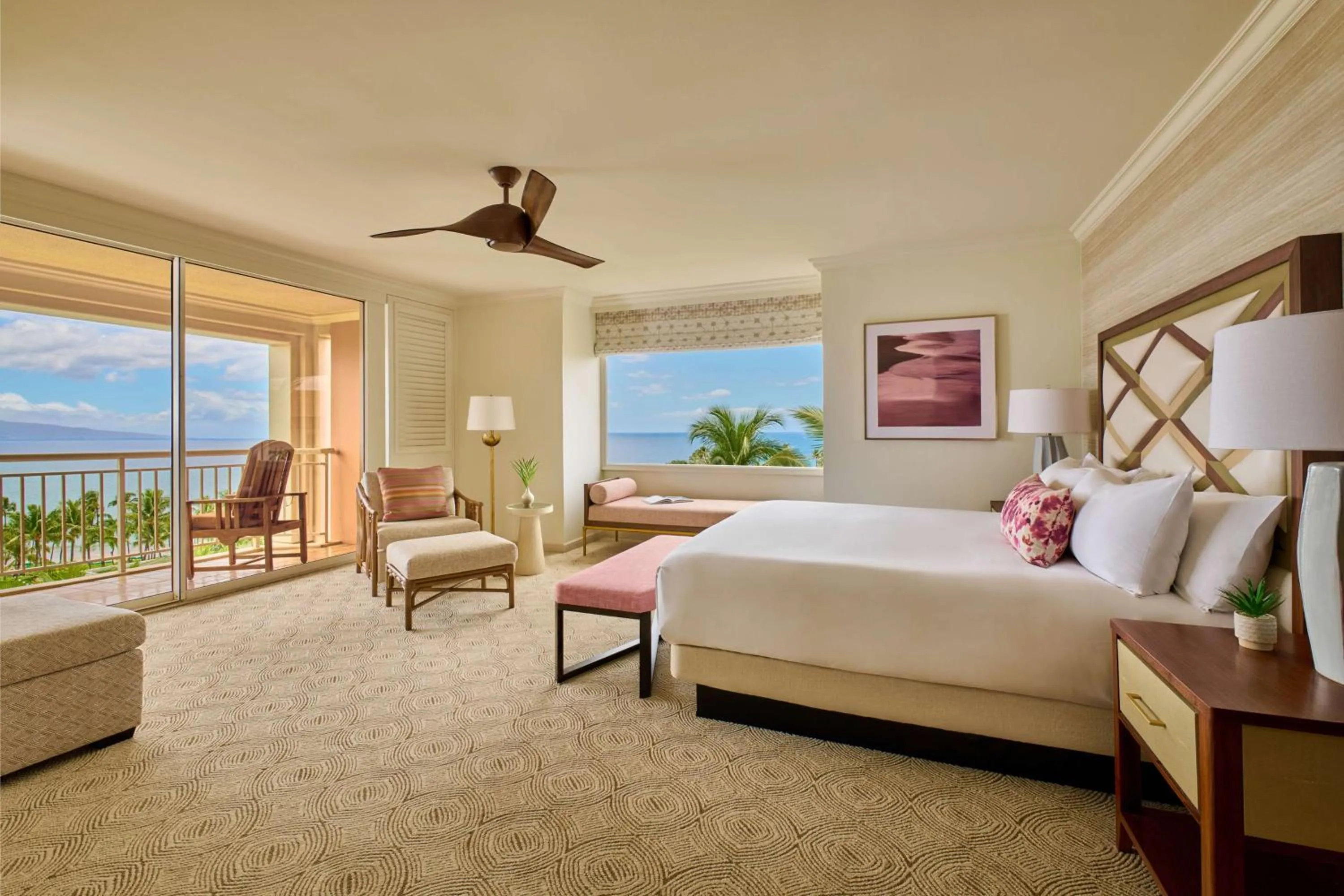 Bed in Grand Wailea Resort Hotel & Spa, A Waldorf Astoria Resort