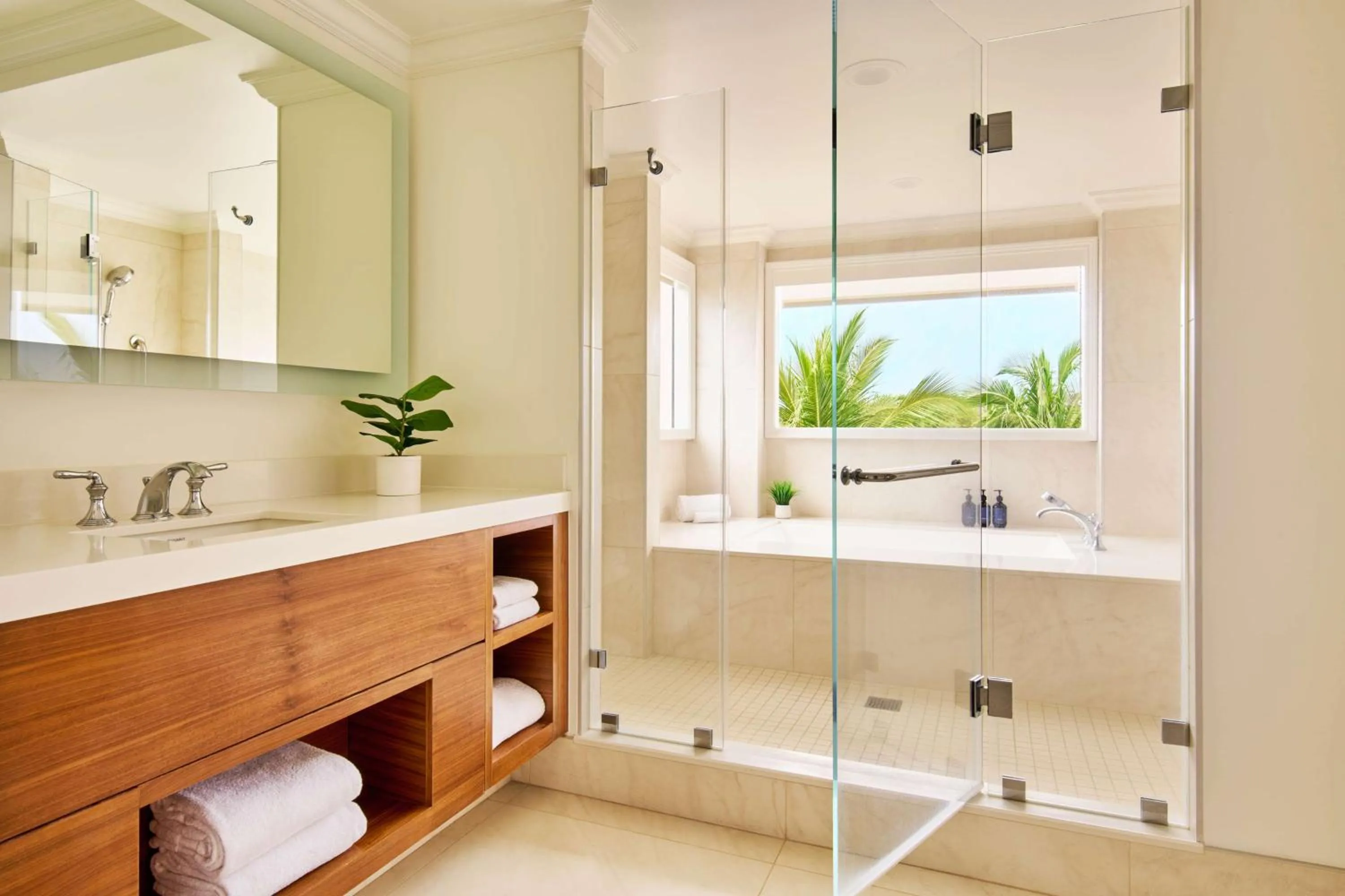 Bathroom in Grand Wailea Resort Hotel & Spa, A Waldorf Astoria Resort