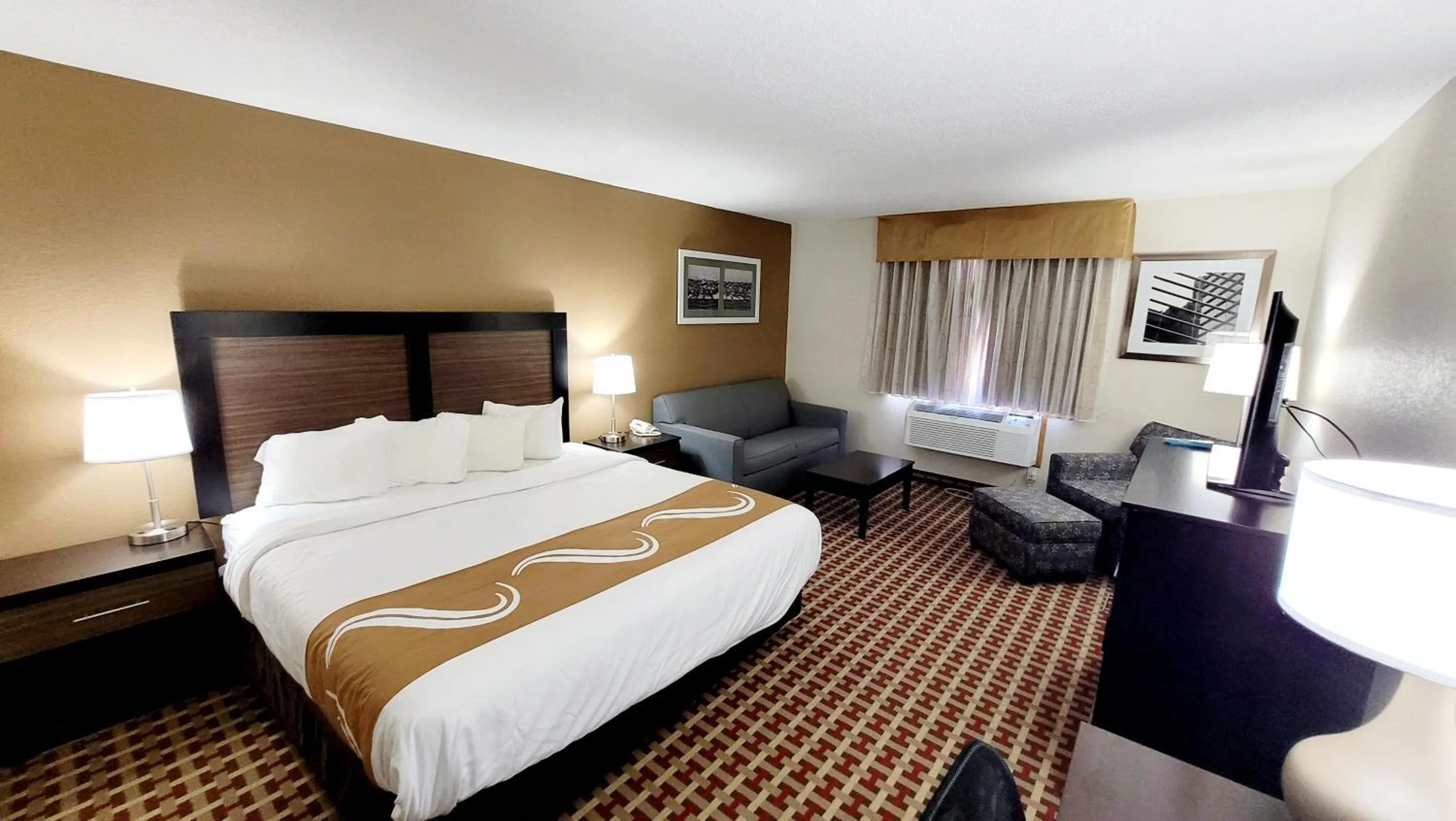 Bedroom, Bed in Quality Inn & Suites Marion