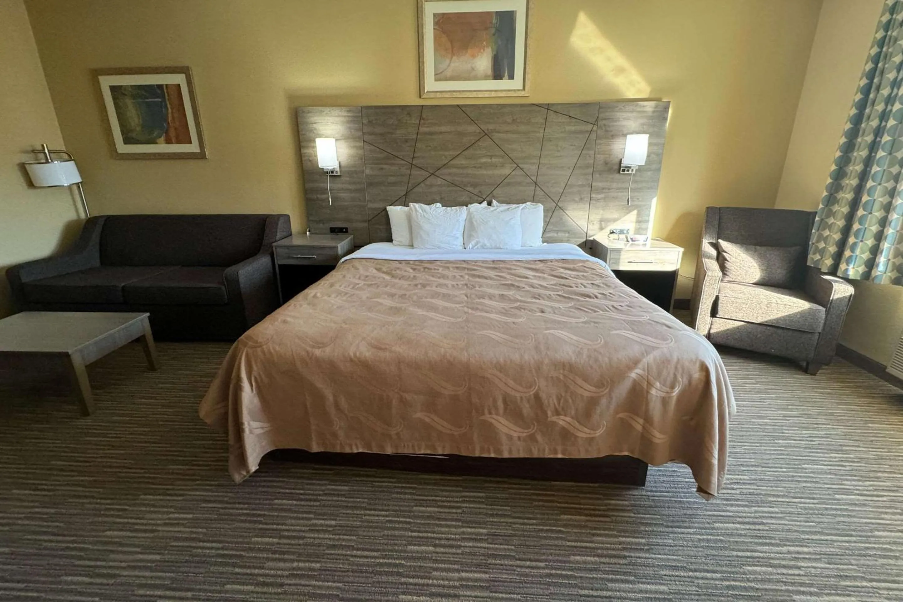 Bedroom, Bed in Quality Inn Forsyth Decatur