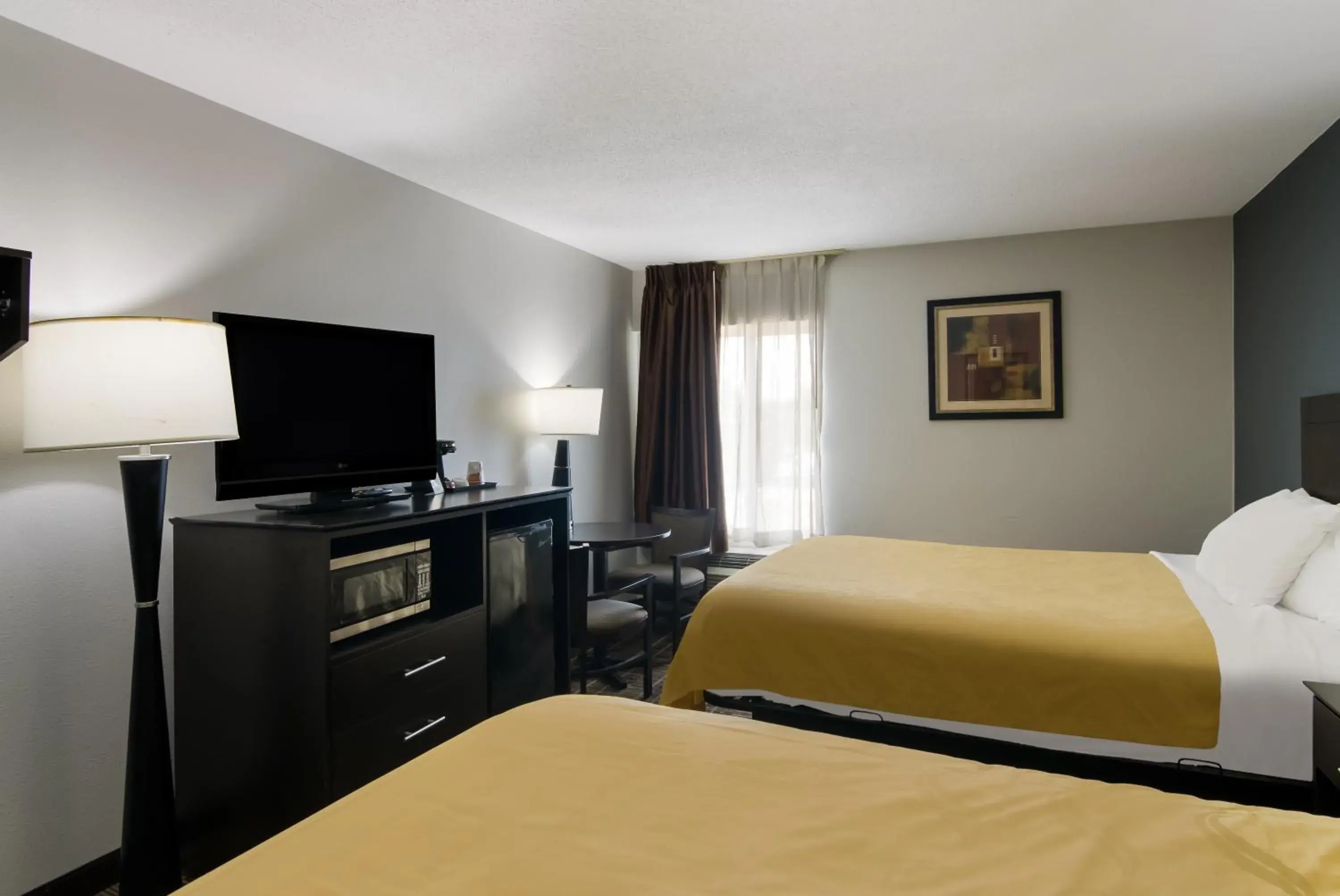 Quadruple Room with Two Queen Beds - Non Smoking in Quality Inn Aurora - Naperville Area Quadruple Room with Two Queen Beds - Non Smoking in Quality Inn Aurora - Naperville Area