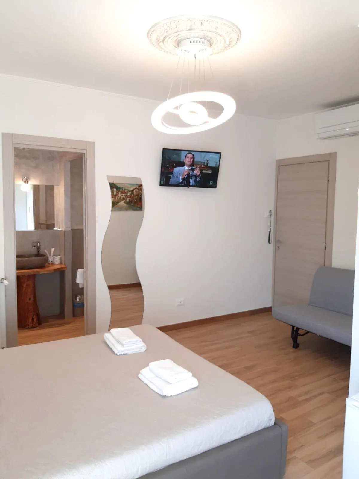 Bed in Aurora 5 Terre