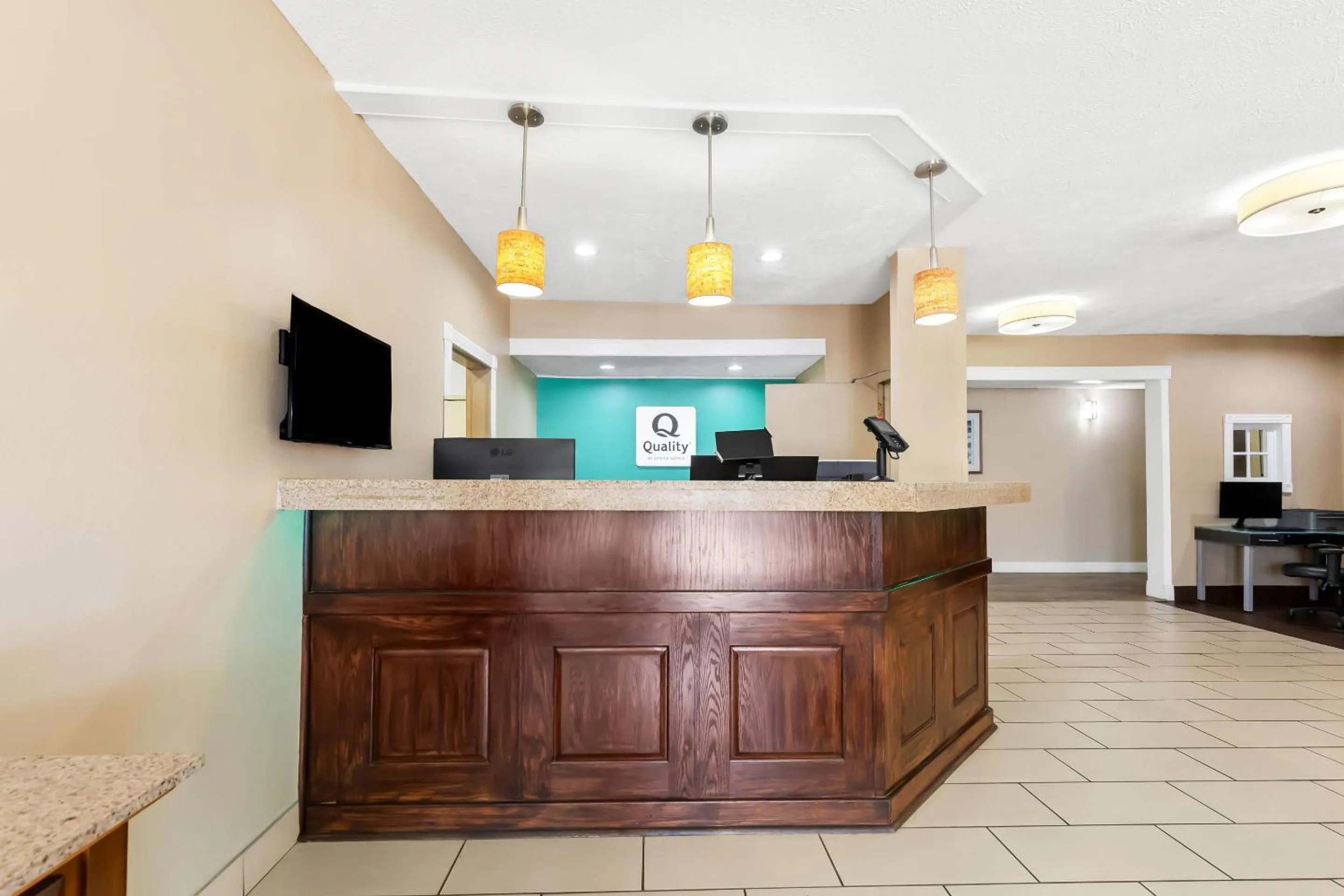 Lobby or reception in Quality Inn & Suites Springfield Southwest near I-72