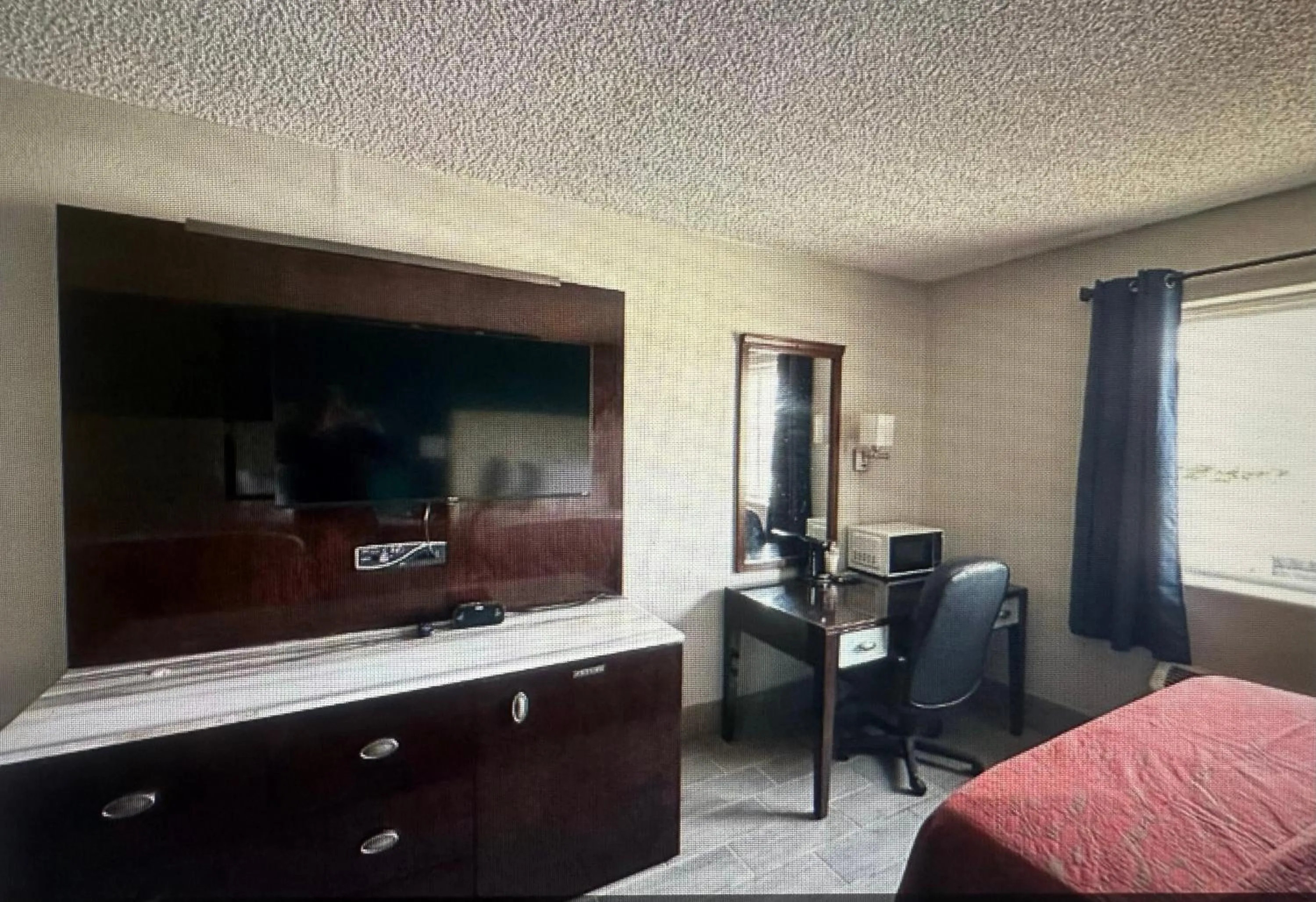 TV and multimedia, Bed in Rodeway Inn