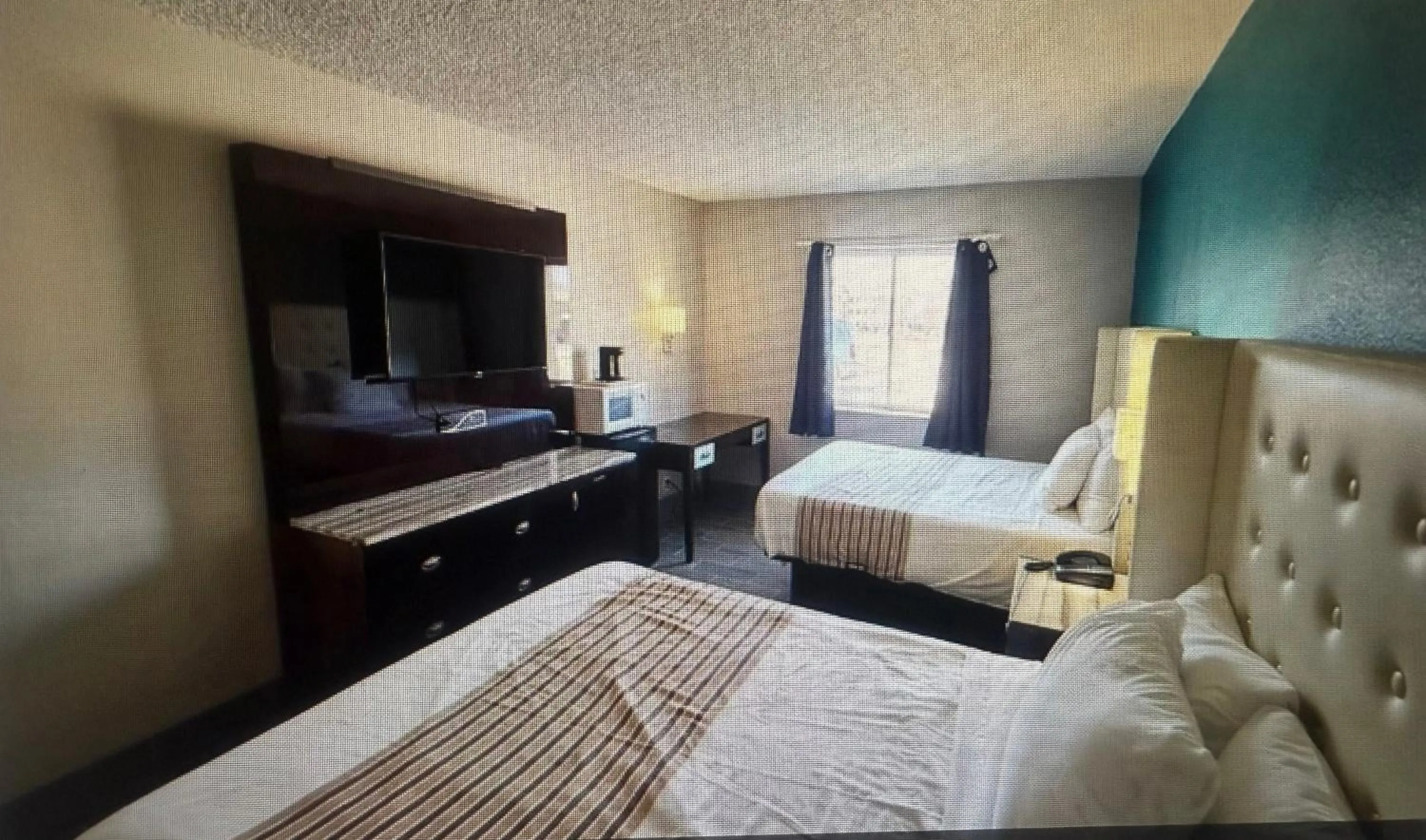 TV and multimedia, Bed in Rodeway Inn