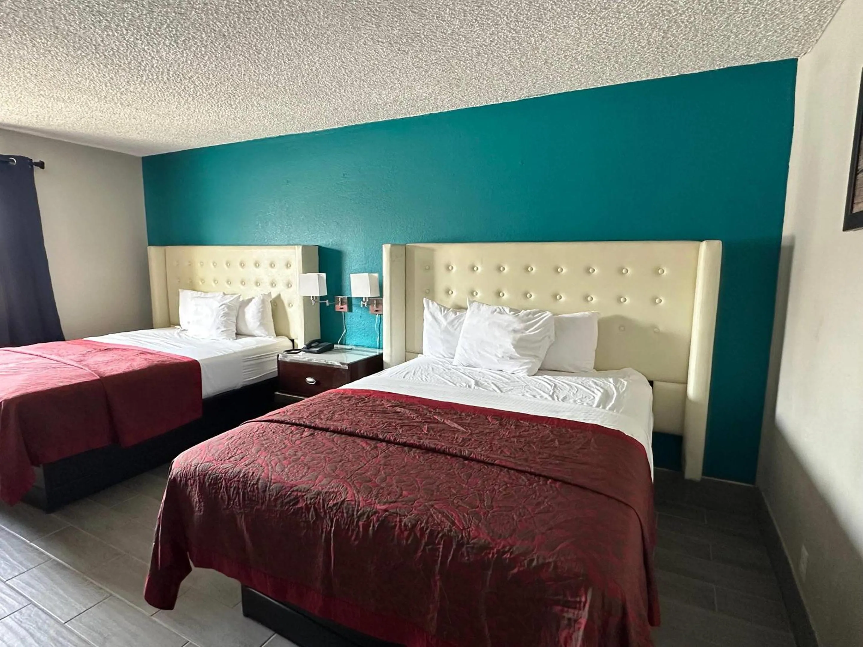 Bedroom, Bed in Rodeway Inn